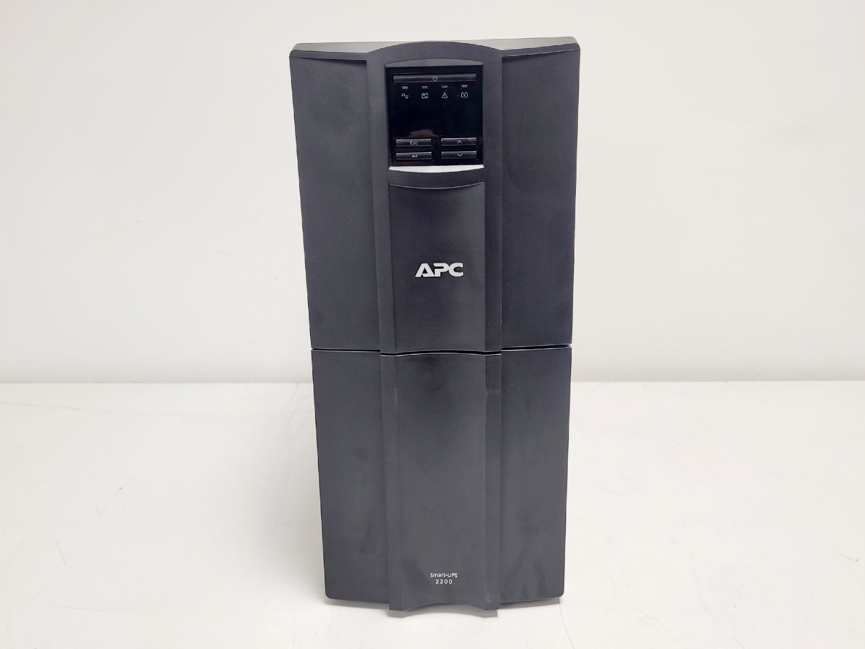 Image of APC Smart UPS 2200VA 230V LCD Tower