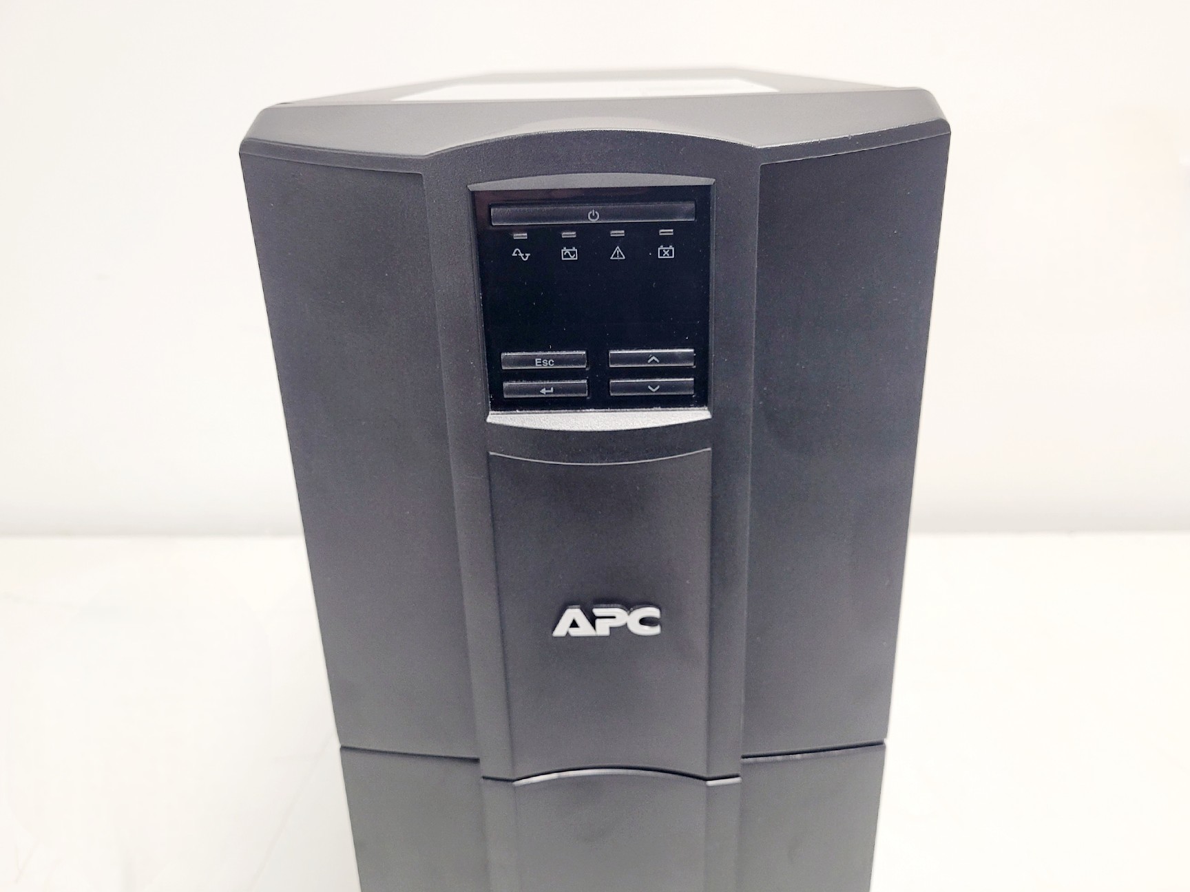 Image of APC Smart UPS 2200VA 230V LCD Tower