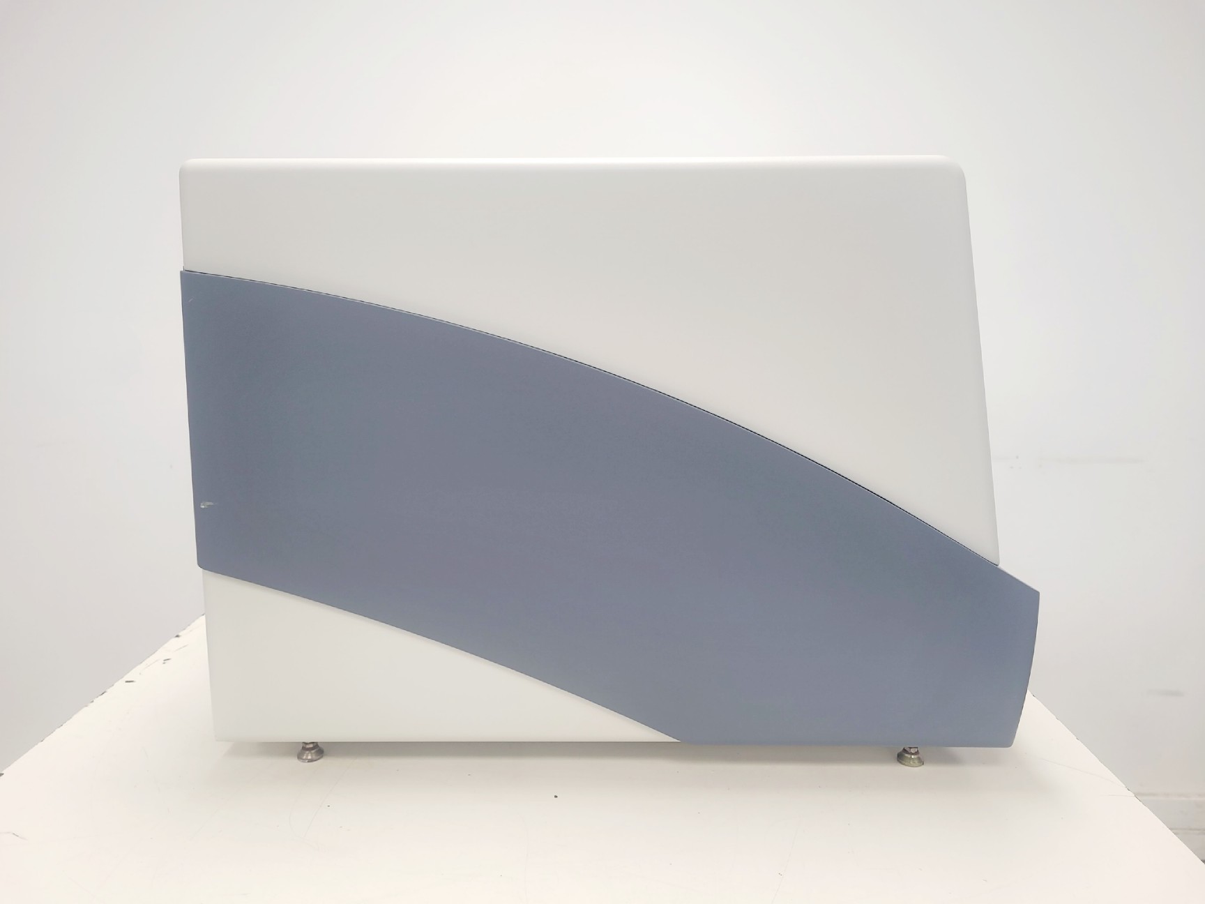 Image of HTG EDGE-SP-010 EdgeSeq Processor System Lab
