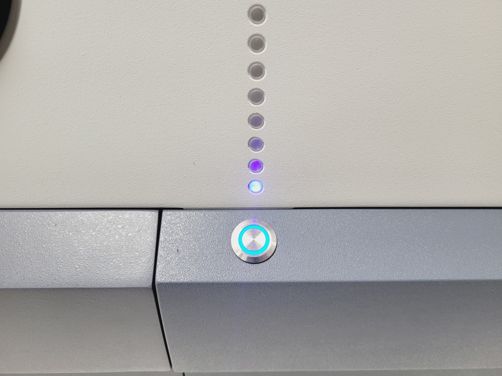 Image of HTG EDGE-SP-010 EdgeSeq Processor System Lab