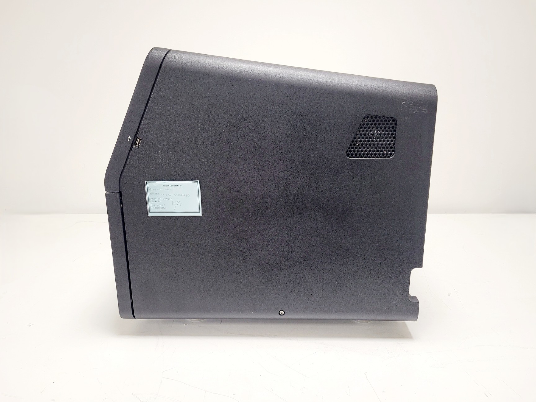 Image of Illumina MiSeq Benchtop Gene Sequencing System Lab