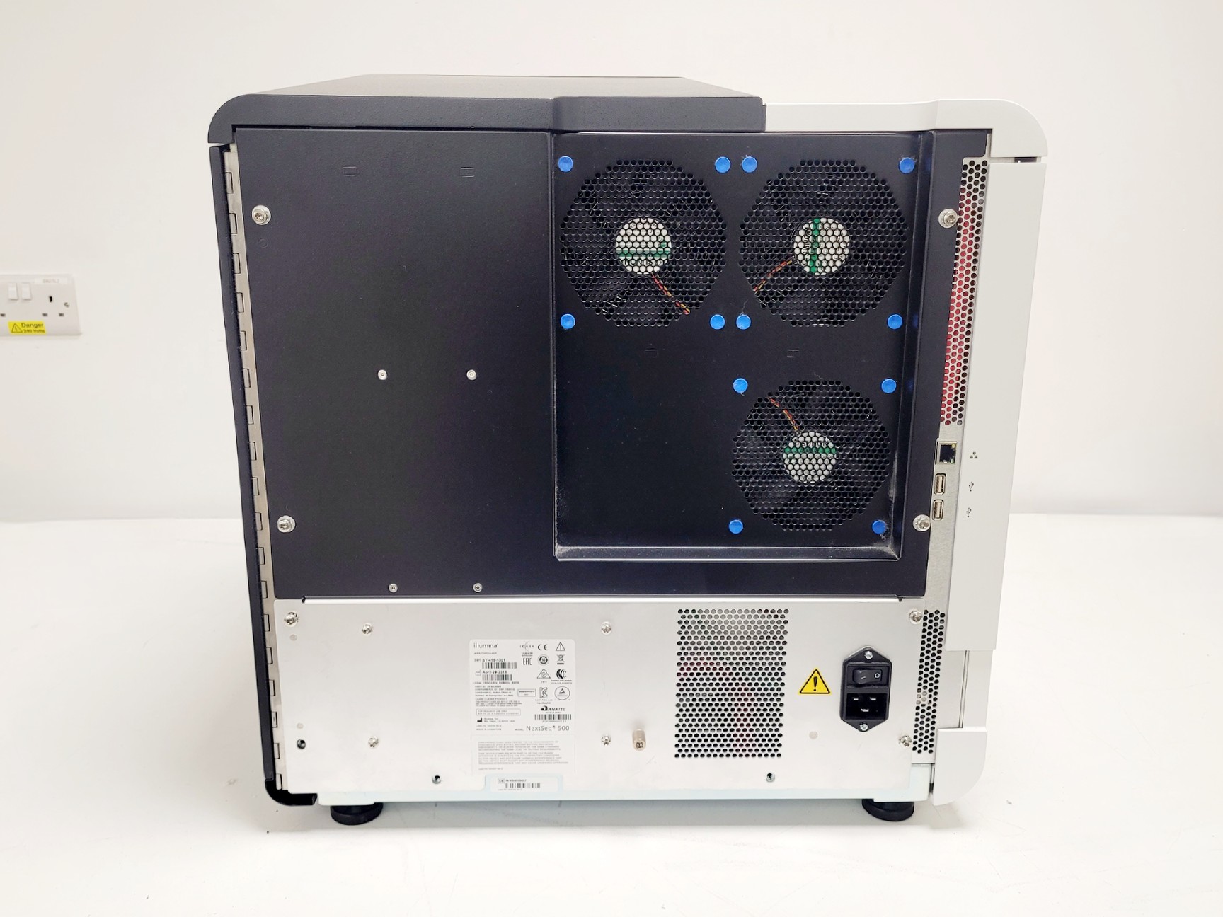 Image of Illumina NextSeq 500 DNA Sequencer Lab