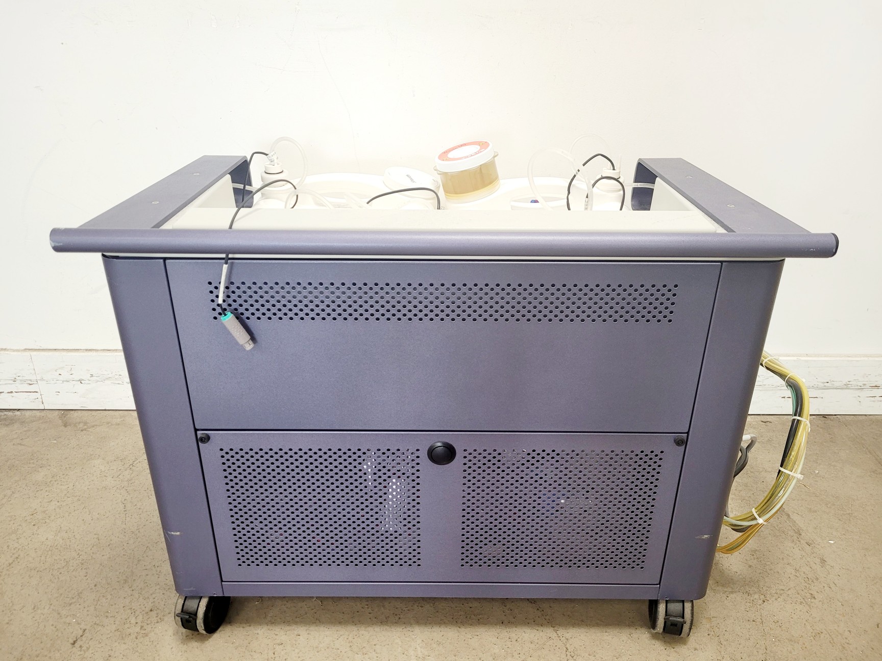 Image of BD FACSCanto II Flow Cytometer w/ Fluidics Cart Lab