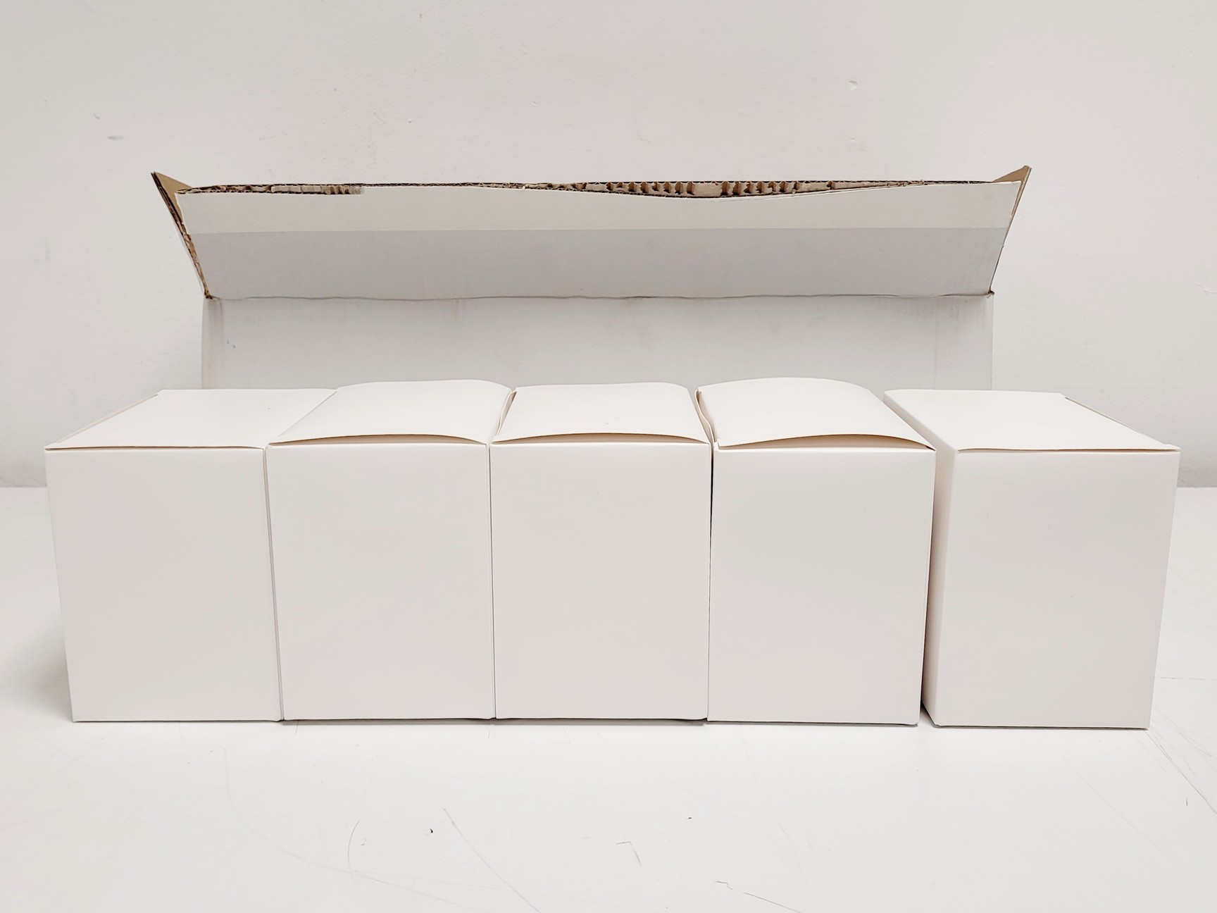Image of Job Lot of 67 x Unbranded Boxes of 96-Well Microplates