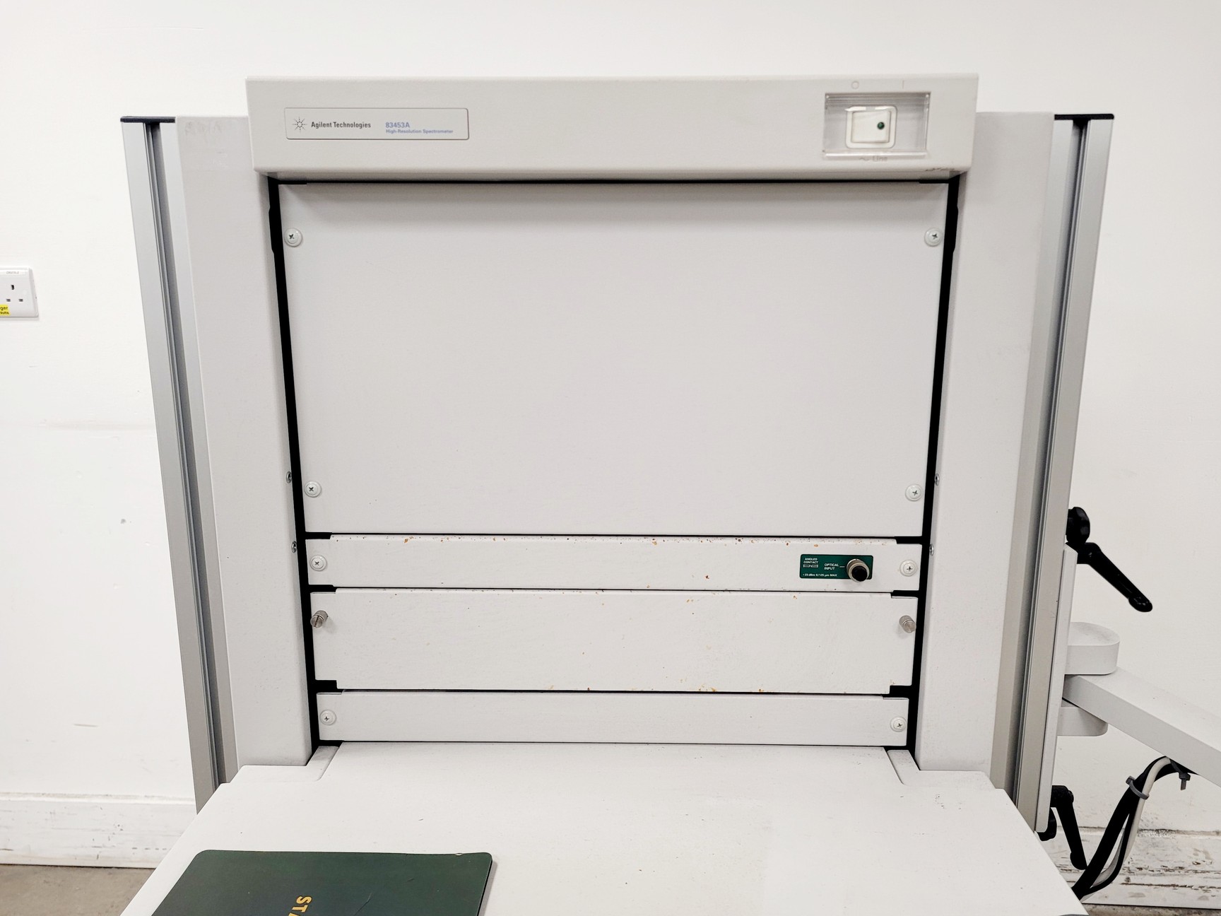 Image of Agilent 83453A High-Resolution Spectrometer System Lab