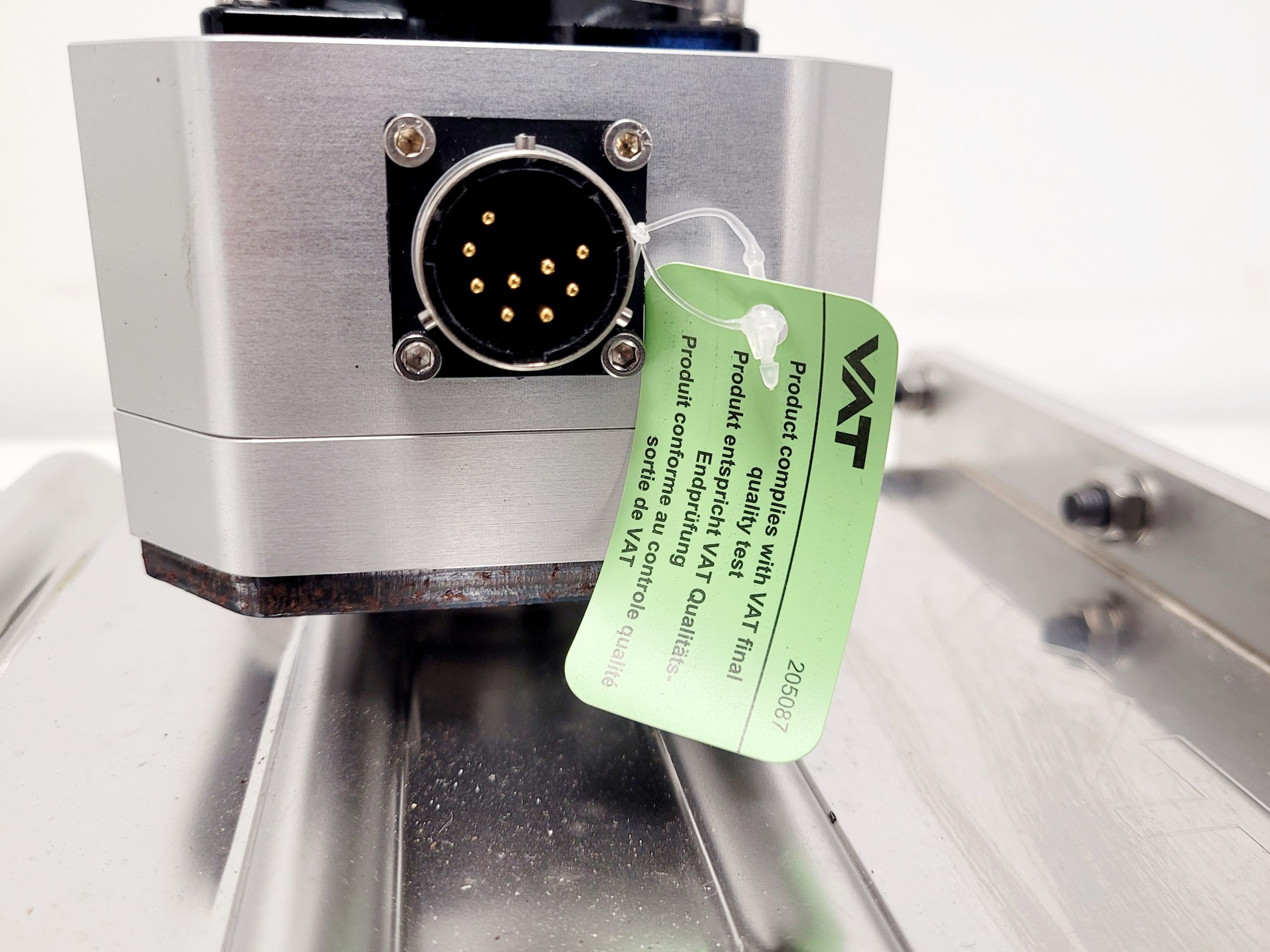 Image of VAT Series 642 Control Gate Valve