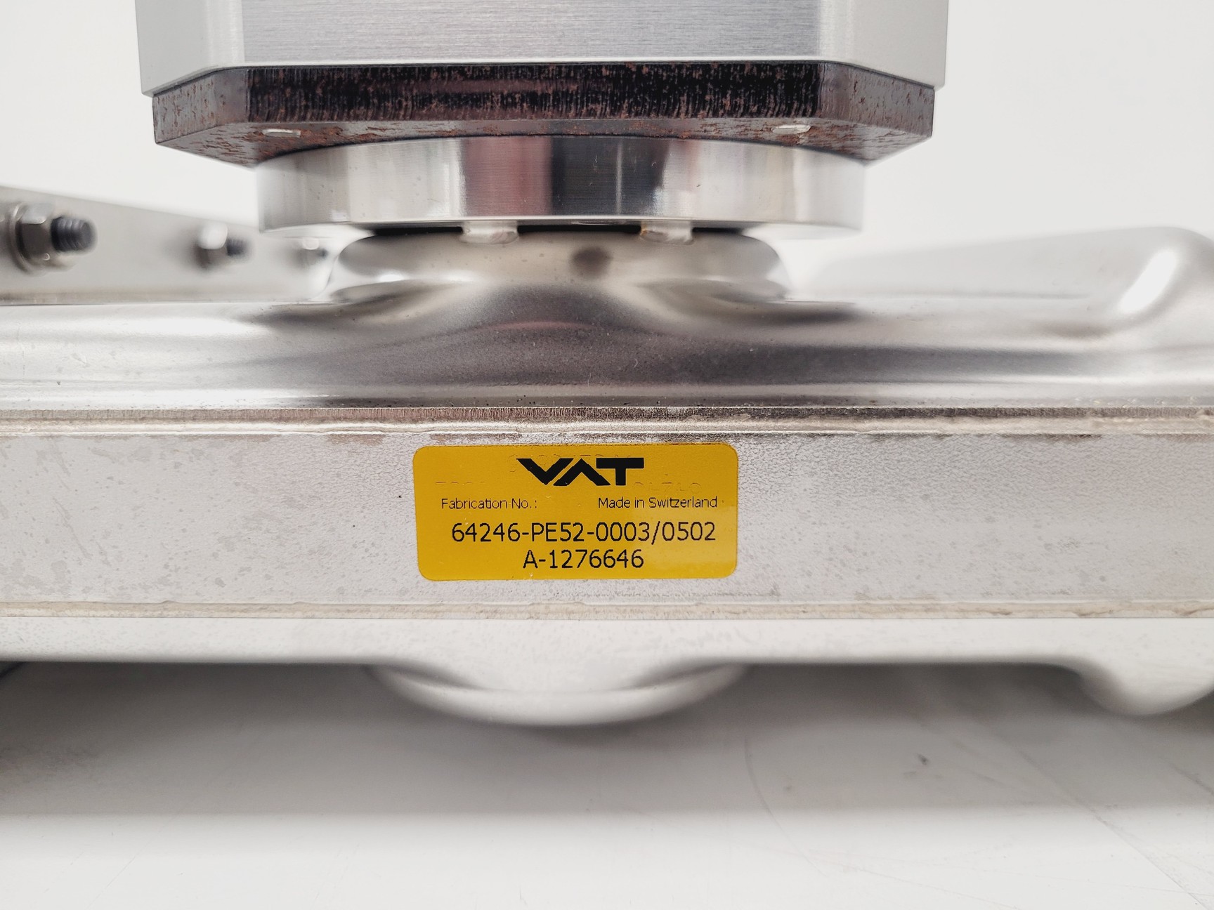 Image of VAT Series 642 Control Gate Valve