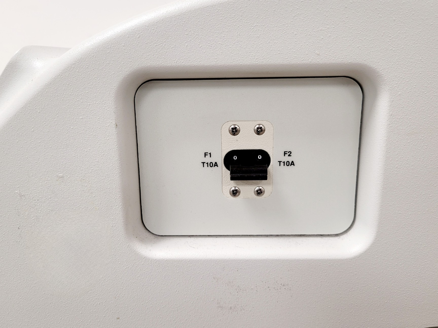 Image of Leica CM1850 UV Cryostat Lab