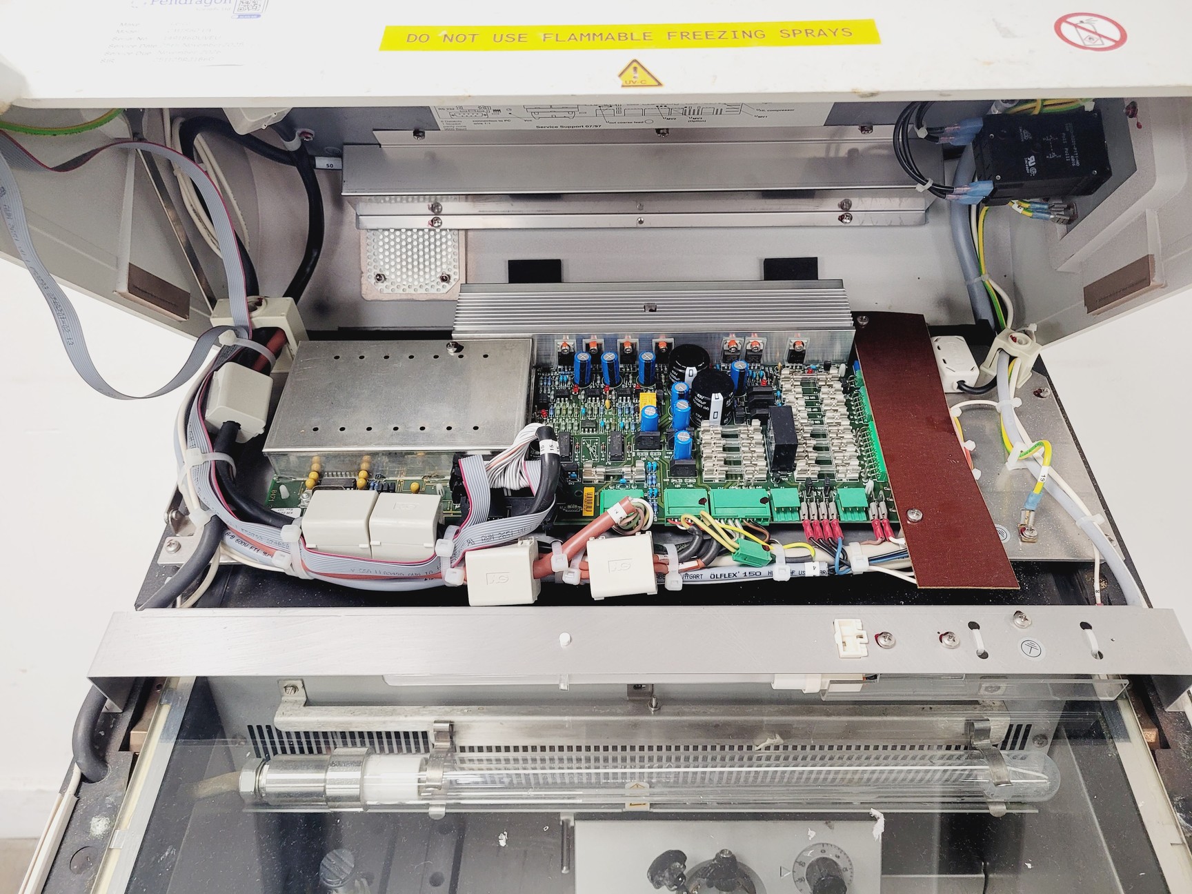 Image of Leica CM1850 UV Cryostat Lab