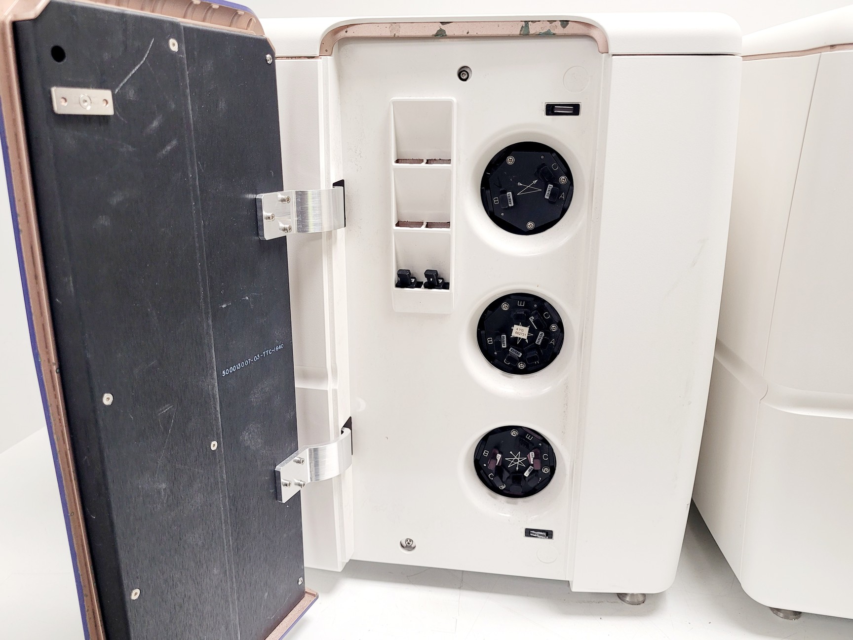 Image of BD FACSMelody Benchtop Flow Cytometer Cell Sorter 