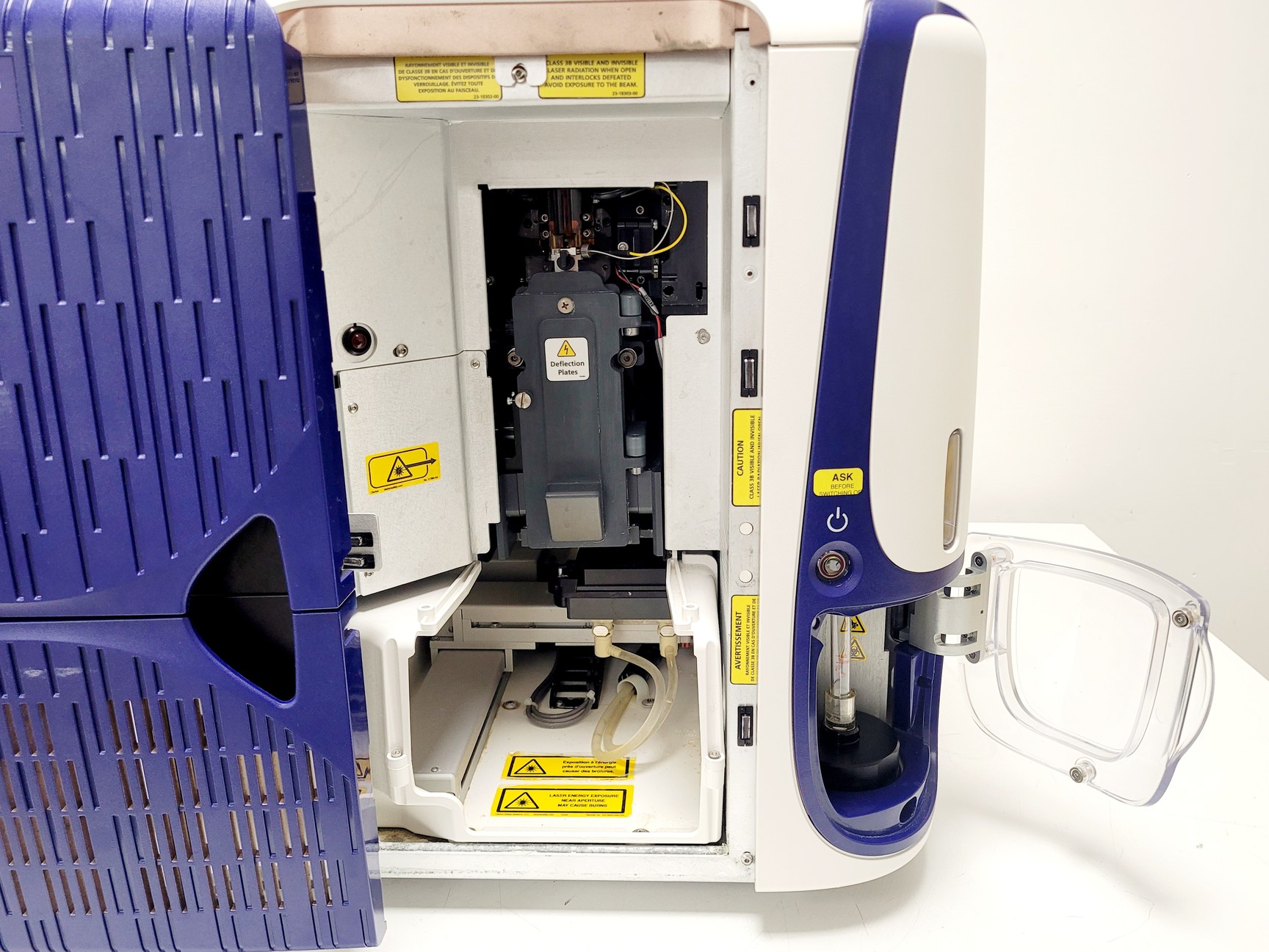 Image of BD FACSMelody Benchtop Flow Cytometer Cell Sorter 