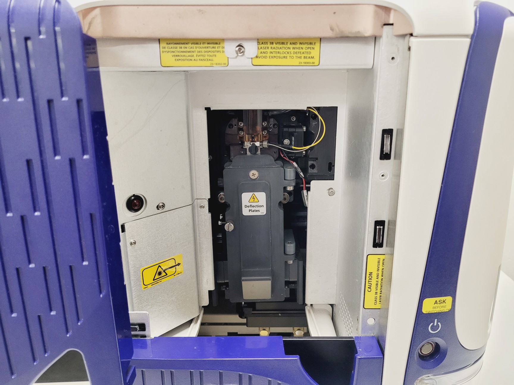 Image of BD FACSMelody Benchtop Flow Cytometer Cell Sorter 