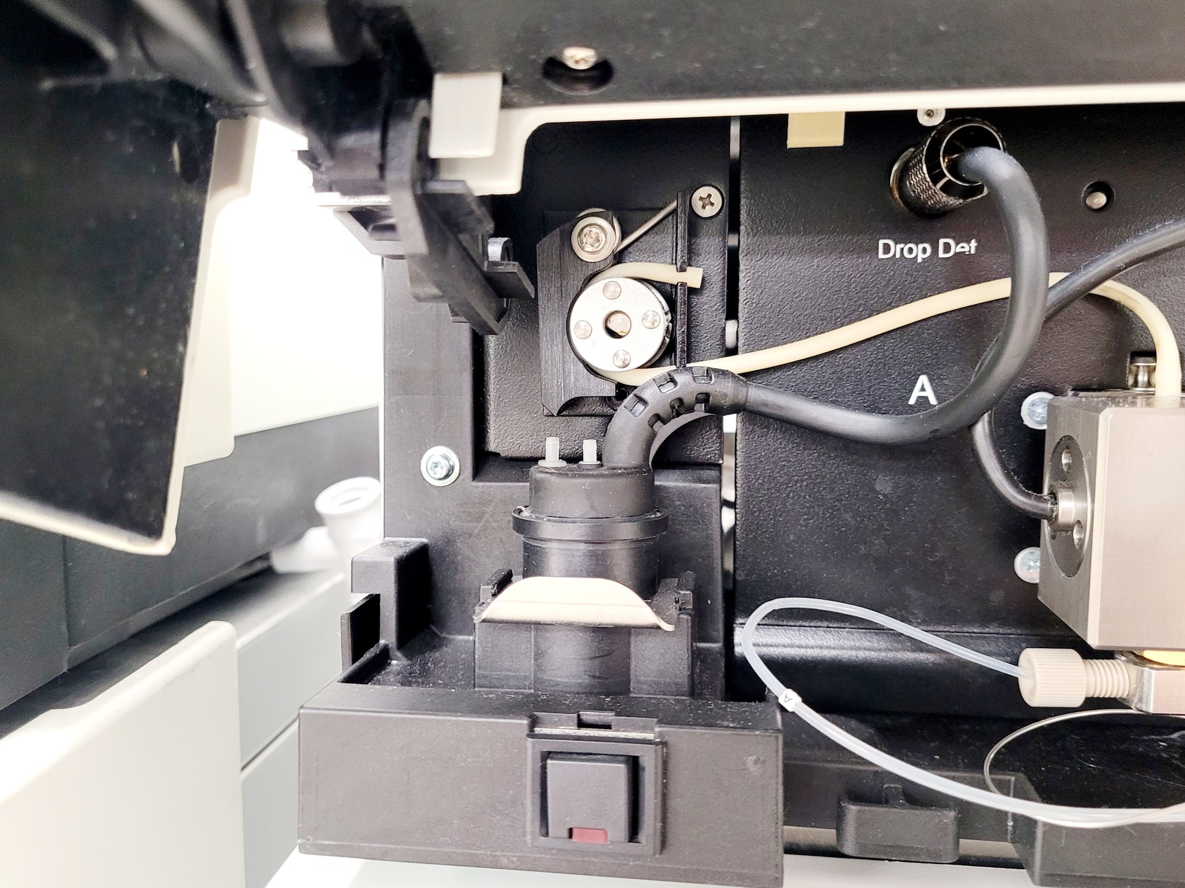 Image of Dionex LC System w/ SRD-3200, HPG-3200RS, TCC-3000RS, VWD-3400RS & WPS-3000TRS