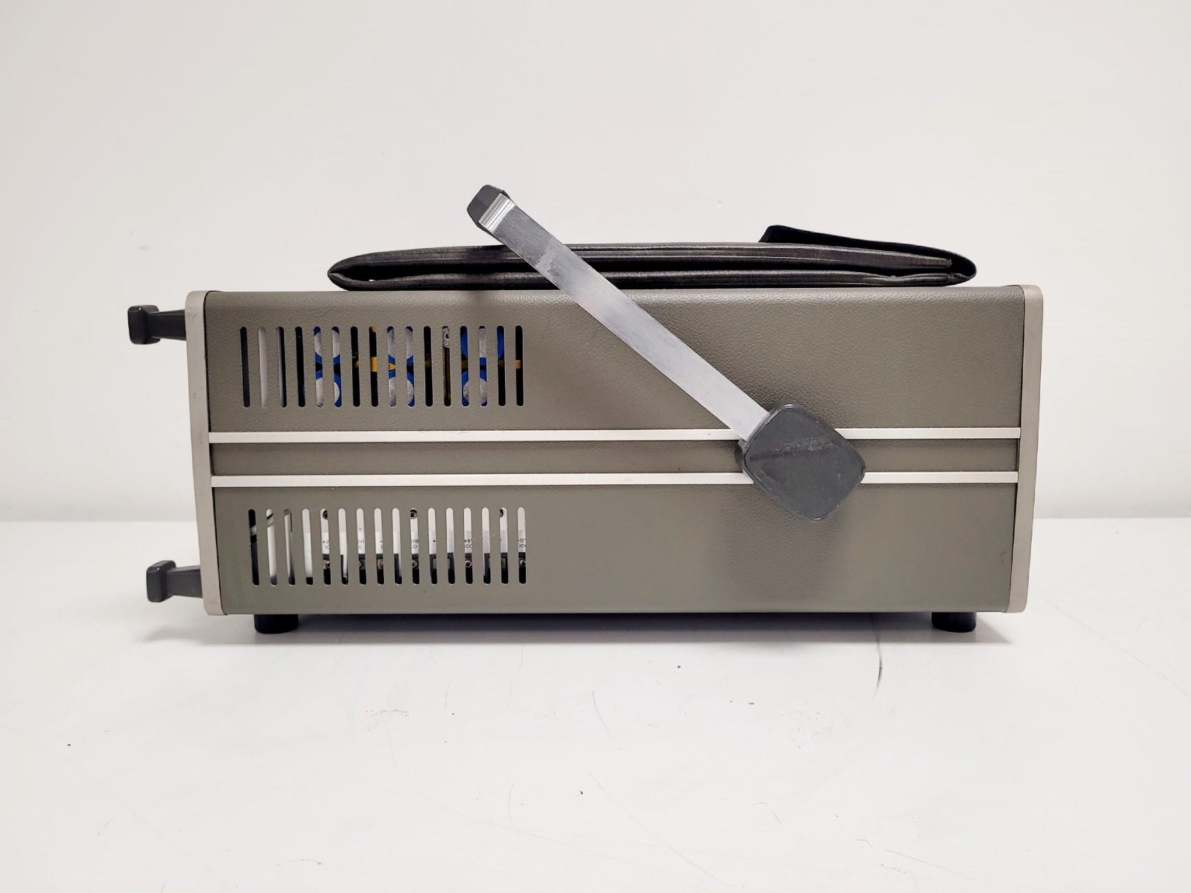 Image of Hewlett Packard 3561A Dynamic Signal Analyzer 
