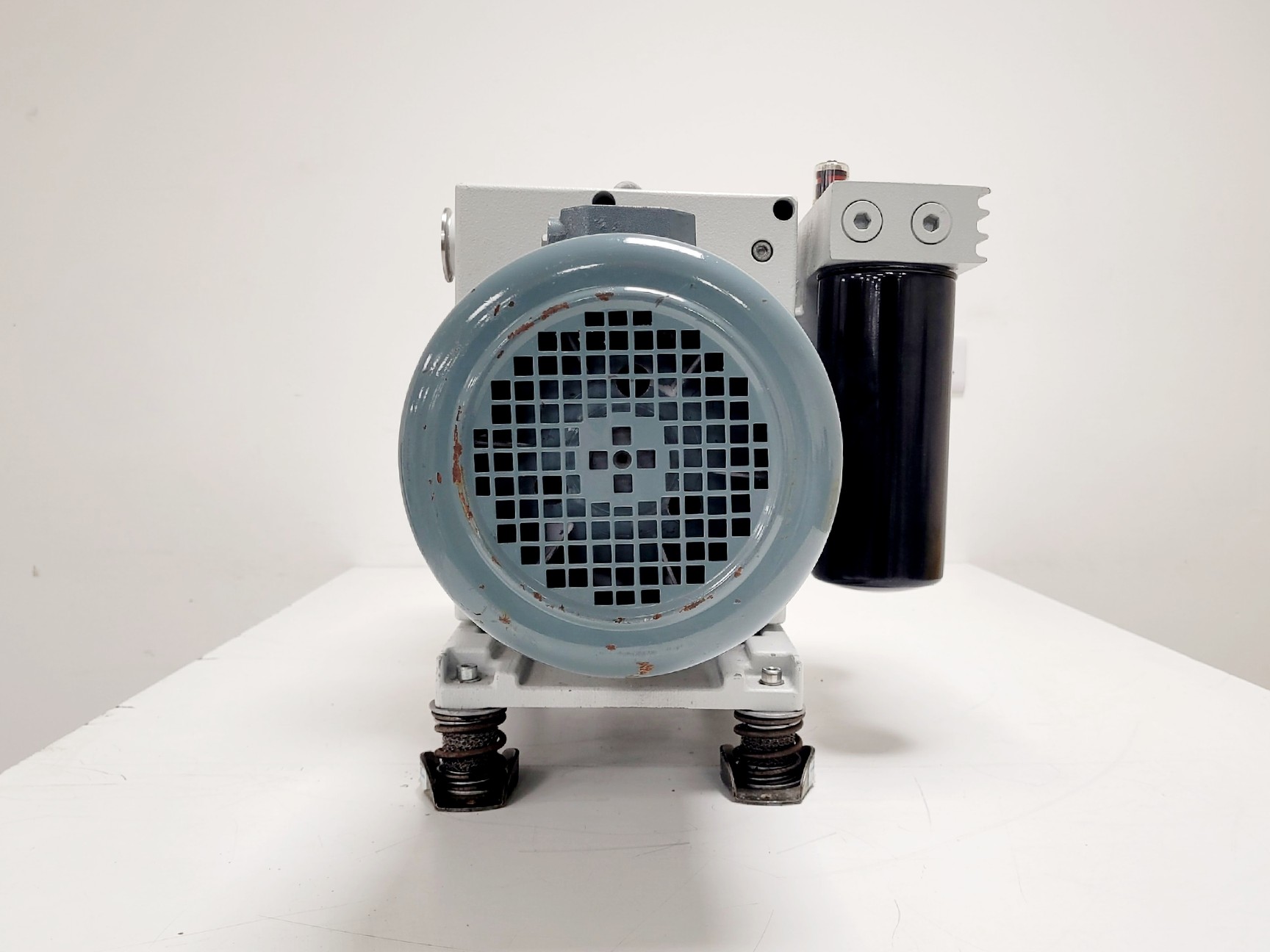 Image of Leybold Trivac D-65-BCS-PFPE Rotary Vane Vacuum Pump w/ CF40-65 Oil Filter
