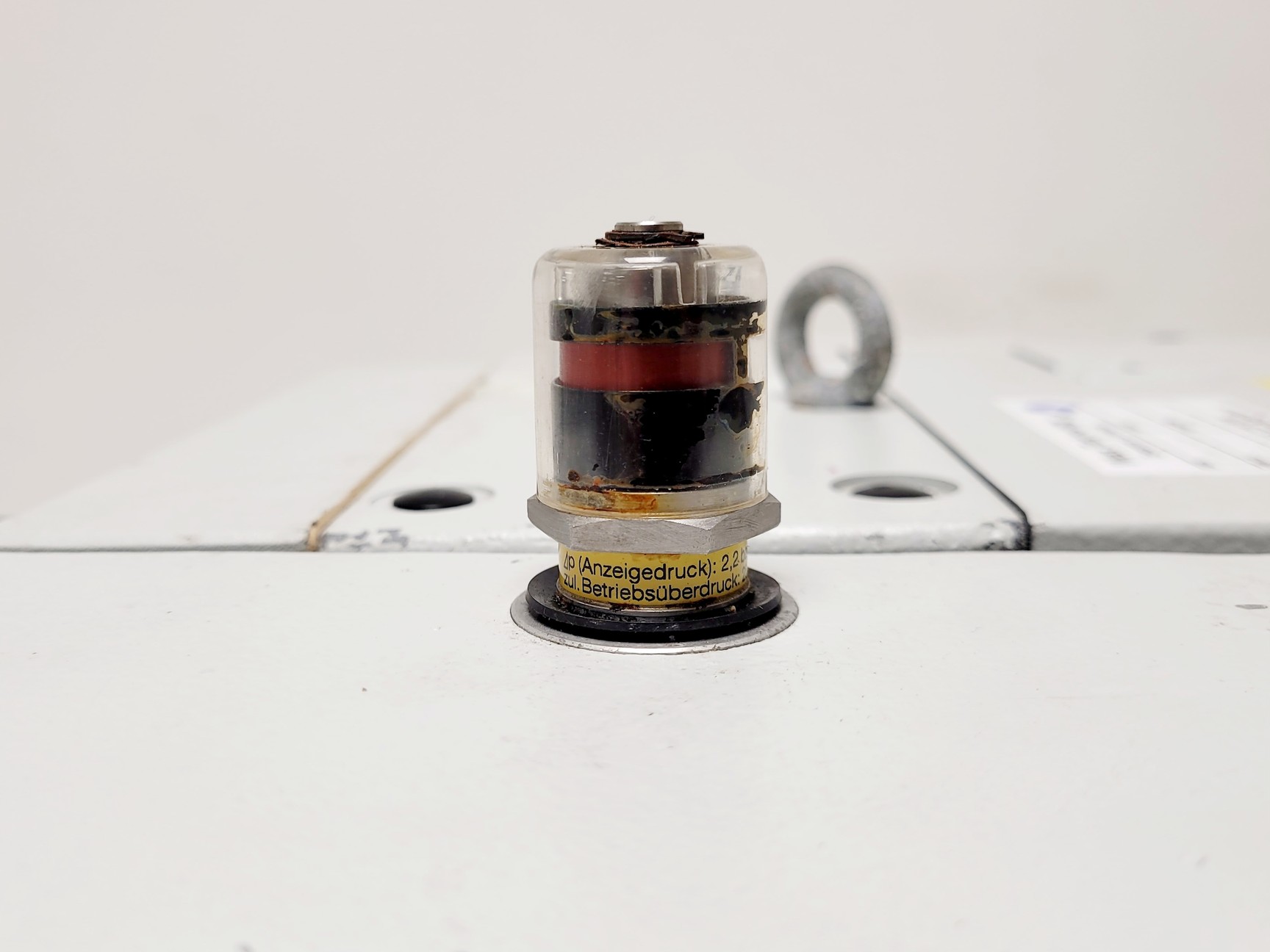 Image of Leybold Trivac D-65-BCS-PFPE Rotary Vane Vacuum Pump w/ CF40-65 Oil Filter
