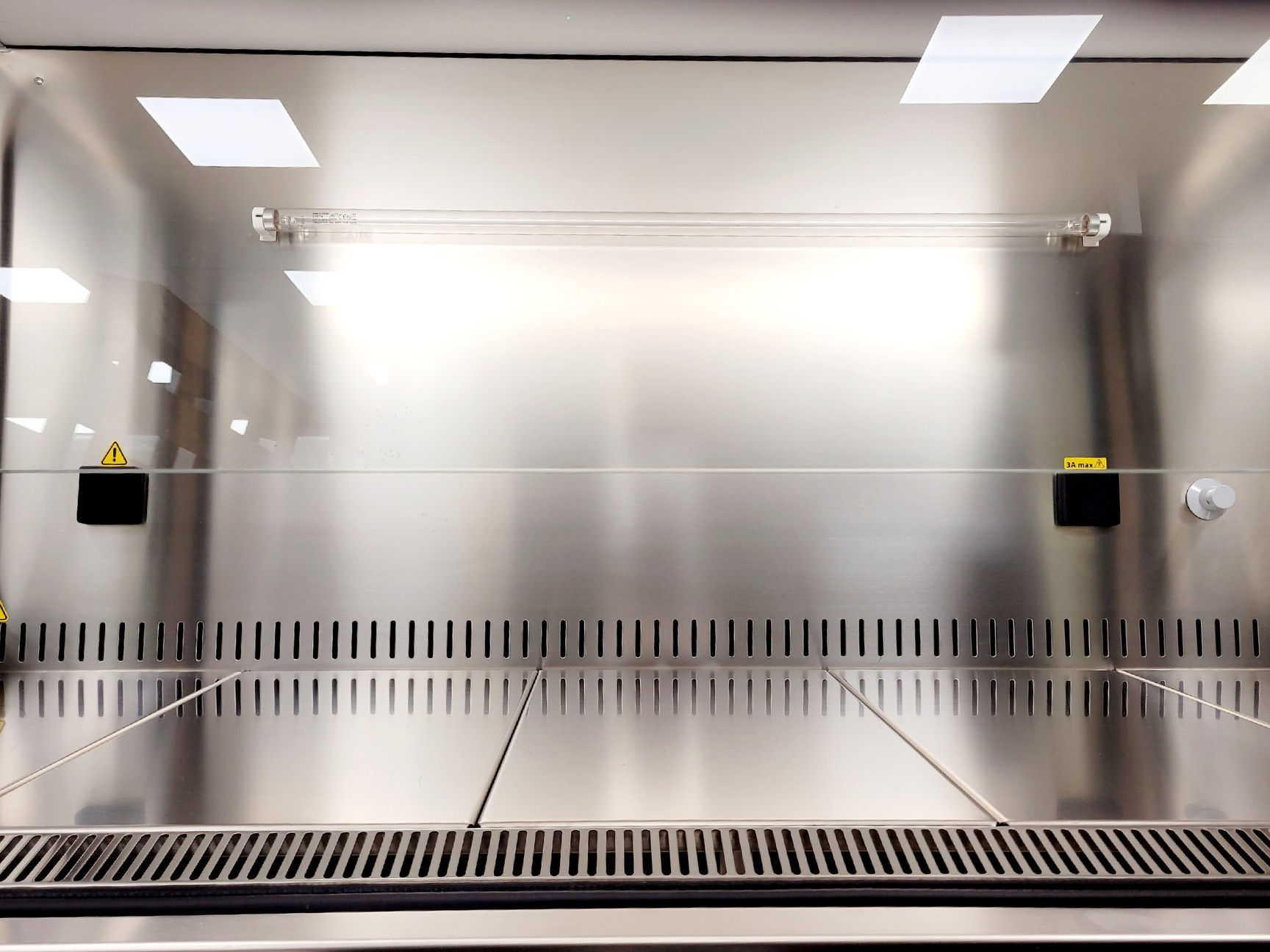 Image of BioAir Safemate ECO+ 1.5BS Class II Microbiological Safety Cabinet w/ Stand
