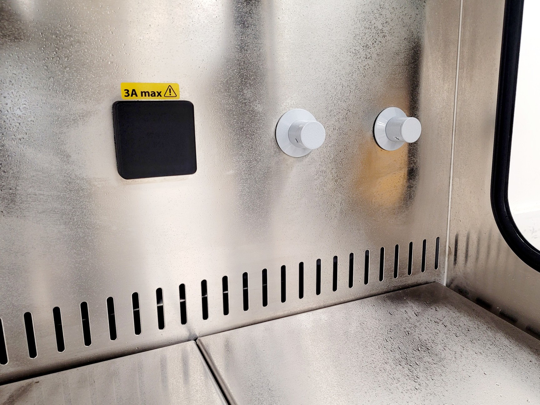 Image of BioAir Safemate ECO+ 1.5BS Class II Microbiological Safety Cabinet w/ Stand