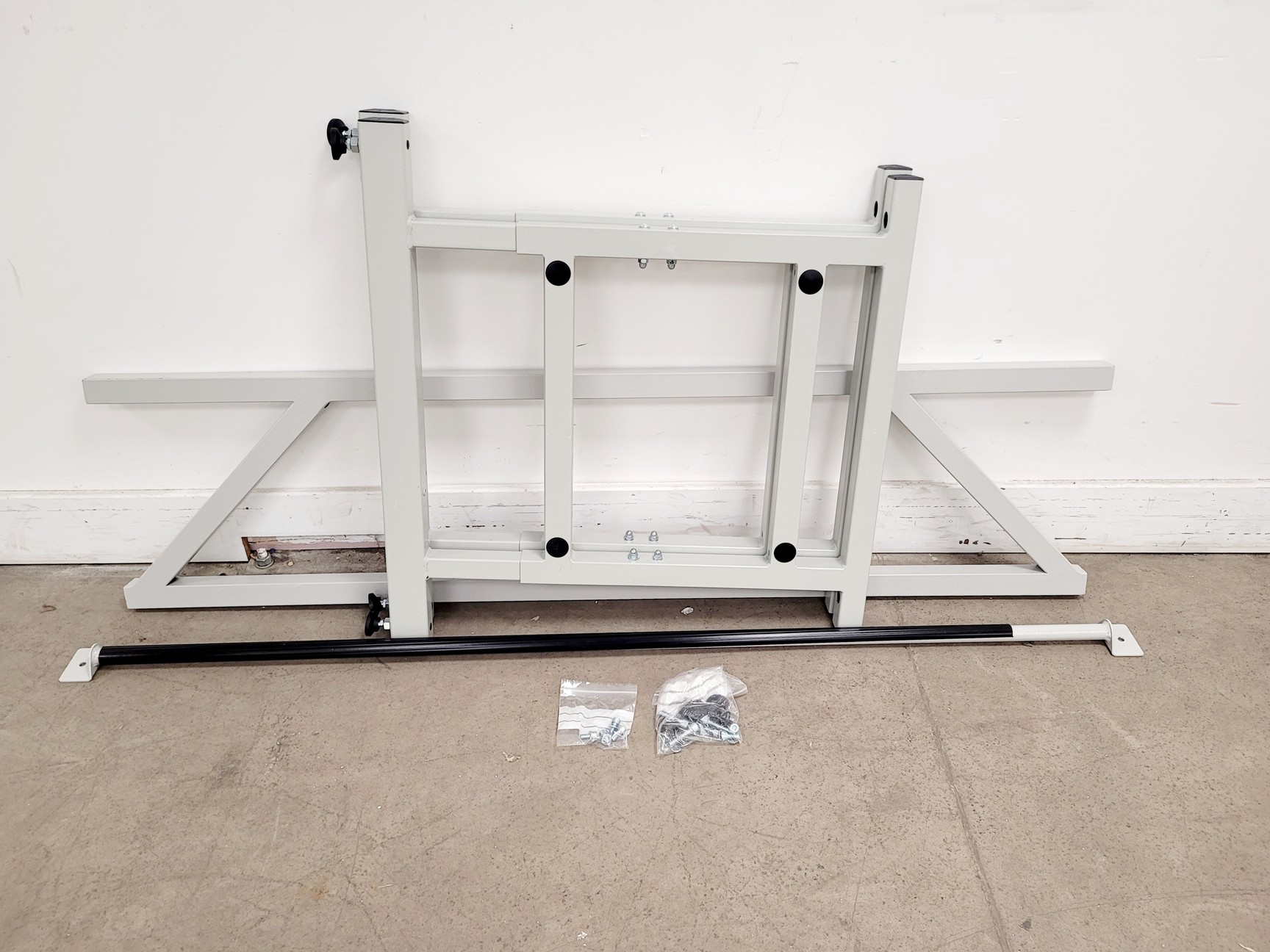 Image of BioAir Safemate ECO+ 1.5BS Class II Microbiological Safety Cabinet w/ Stand