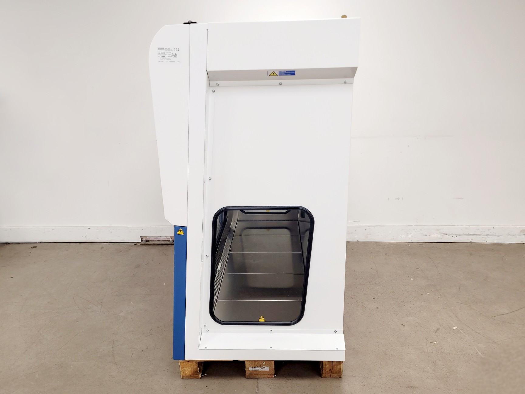 Image of BioAir Safemate ECO+ 1.5BS Class II Microbiological Safety Cabinet w/ Stand