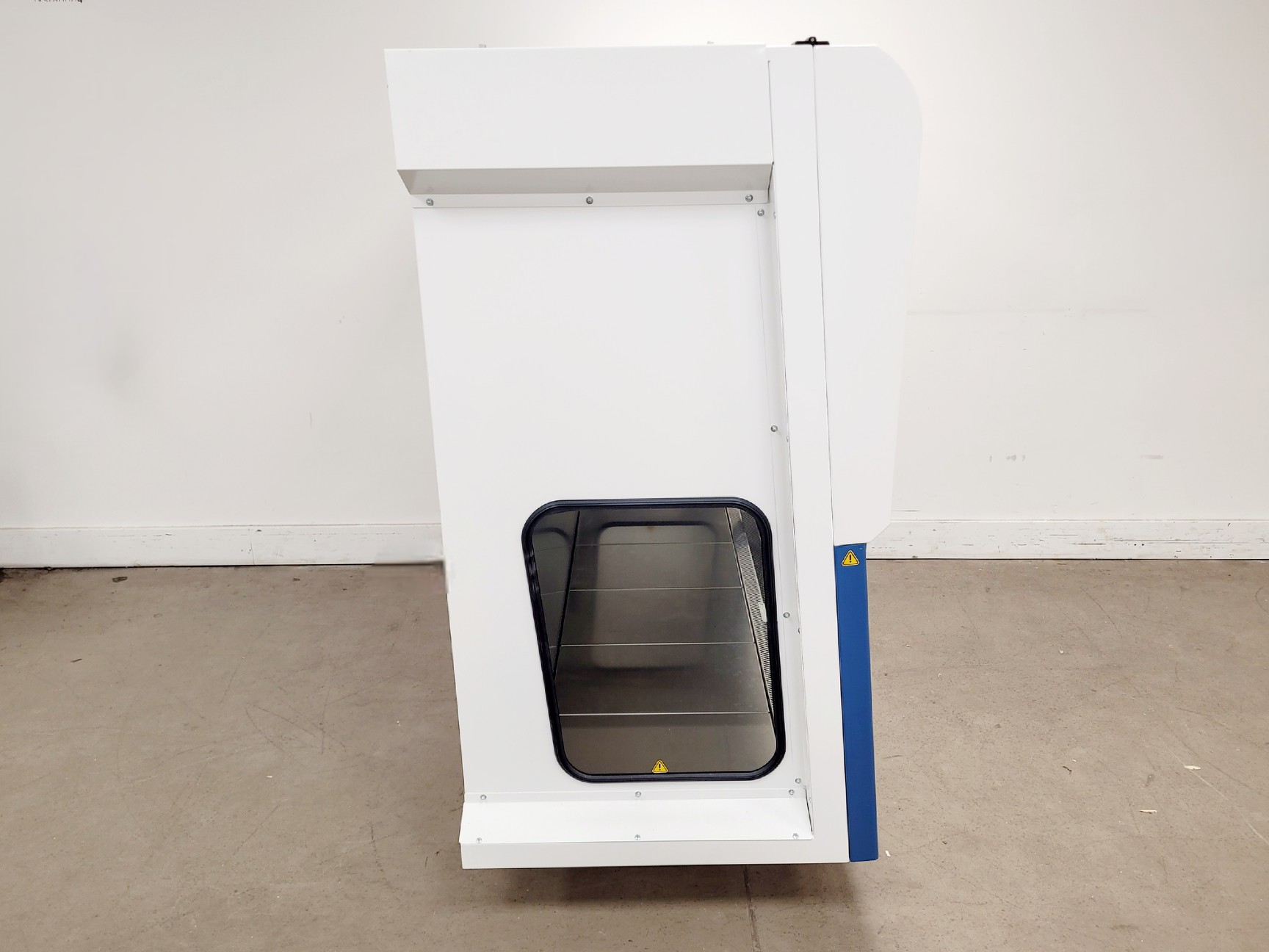 Image of BioAir Safemate ECO+ 1.5BS Class II Microbiological Safety Cabinet w/ Stand
