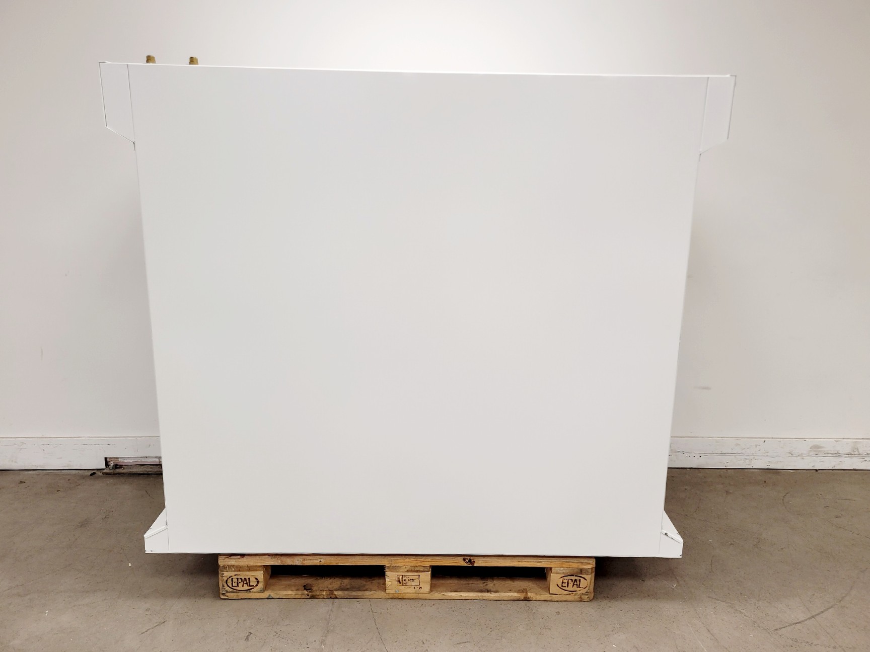 Image of BioAir Safemate ECO+ 1.5BS Class II Microbiological Safety Cabinet w/ Stand