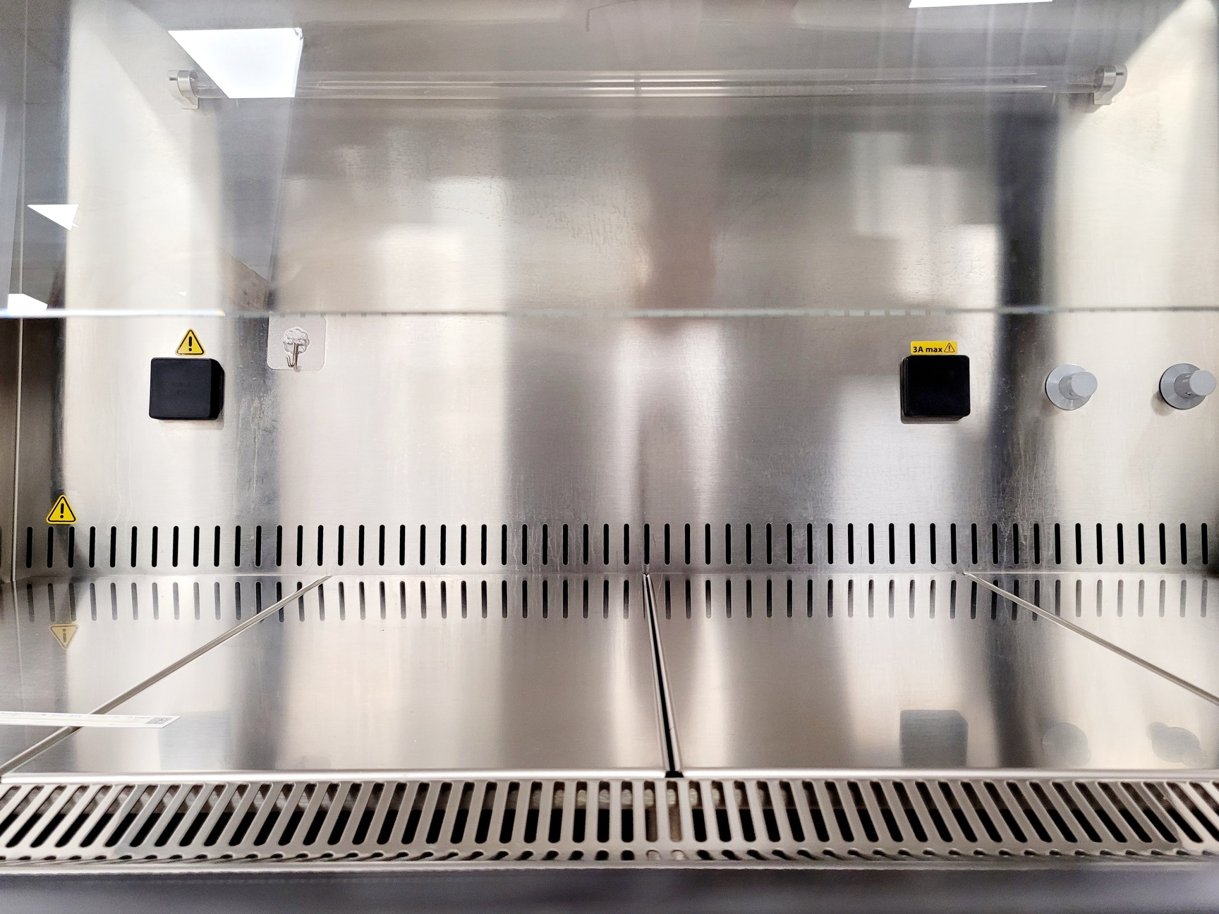 Image of BioAir Safemate ECO+ 1.2BS Class II Microbiological Safety Cabinet w/ Stand