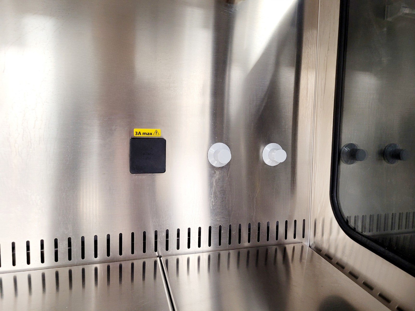 Image of BioAir Safemate ECO+ 1.2BS Class II Microbiological Safety Cabinet w/ Stand