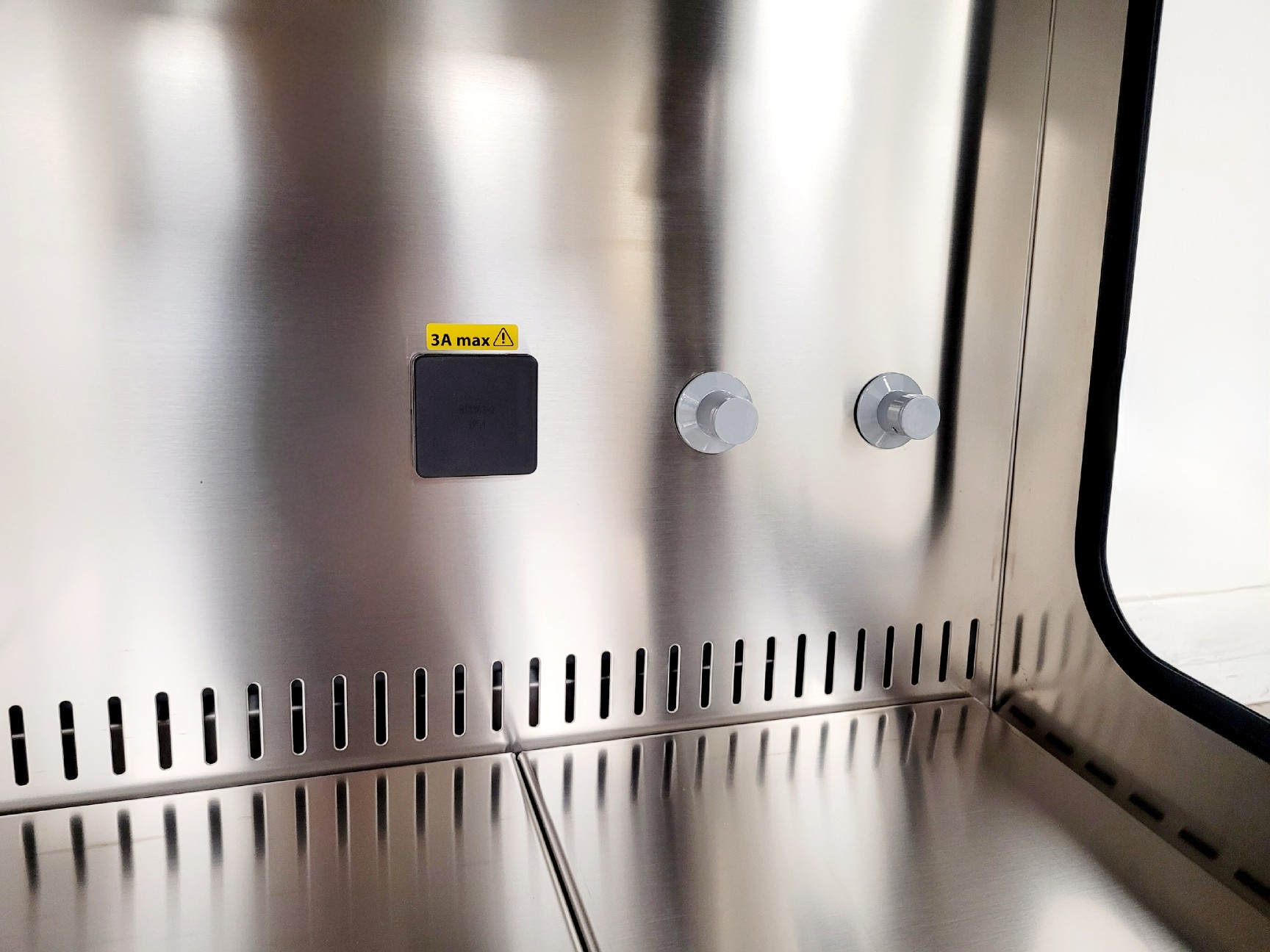 Image of BioAir Safemate ECO+ 1.5BS Class II Microbiological Safety Cabinet w/ Stand