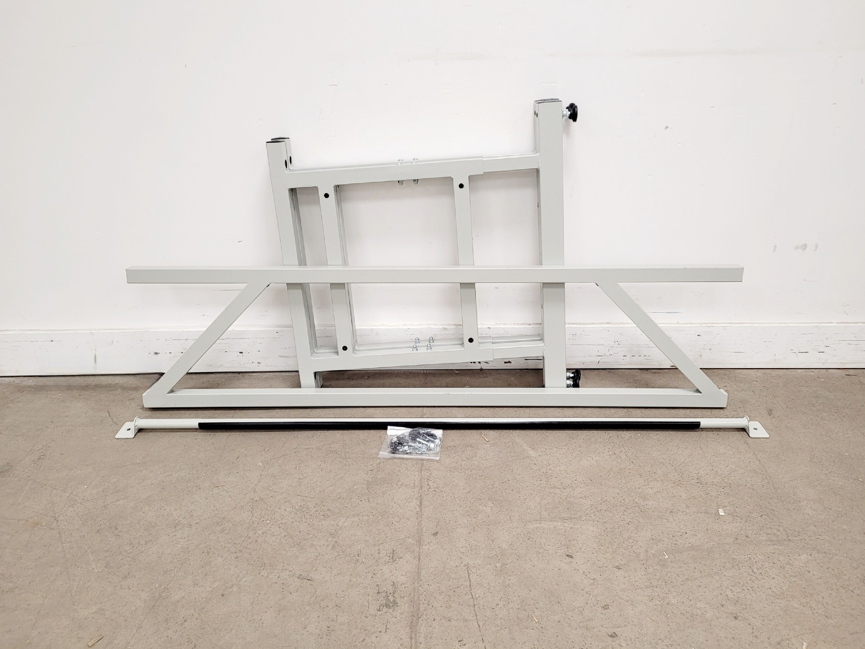 Image of BioAir Safemate ECO+ 1.5BS Class II Microbiological Safety Cabinet w/ Stand