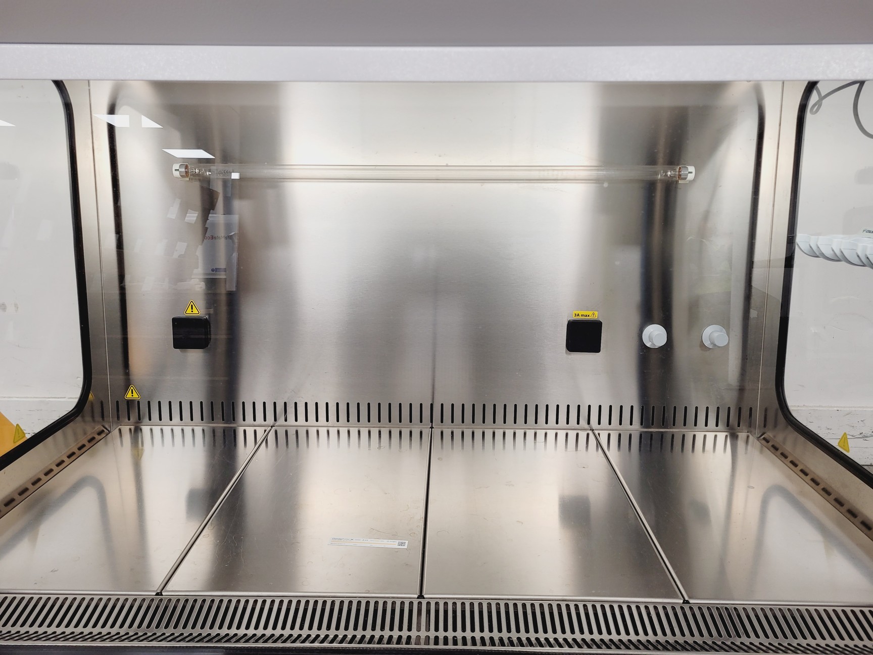 Image of BioAir Safemate ECO+ 1.2BS Class II Microbiological Safety Cabinet w/ Stand