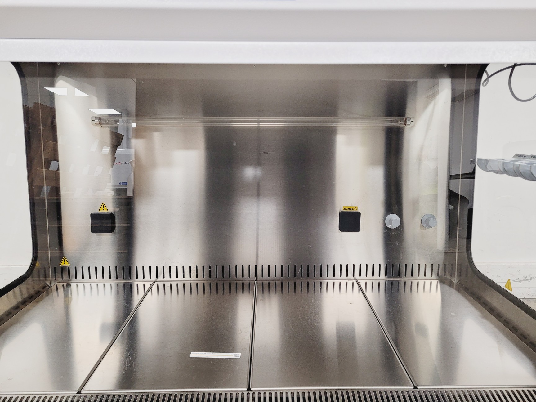 Image of BioAir Safemate ECO+ 1.2BS Class II Microbiological Safety Cabinet w/ Stand