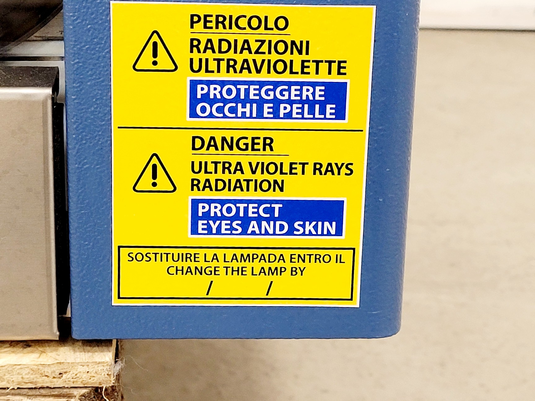Image of BioAir Safemate ECO+ 1.2BS Class II Microbiological Safety Cabinet w/ Stand
