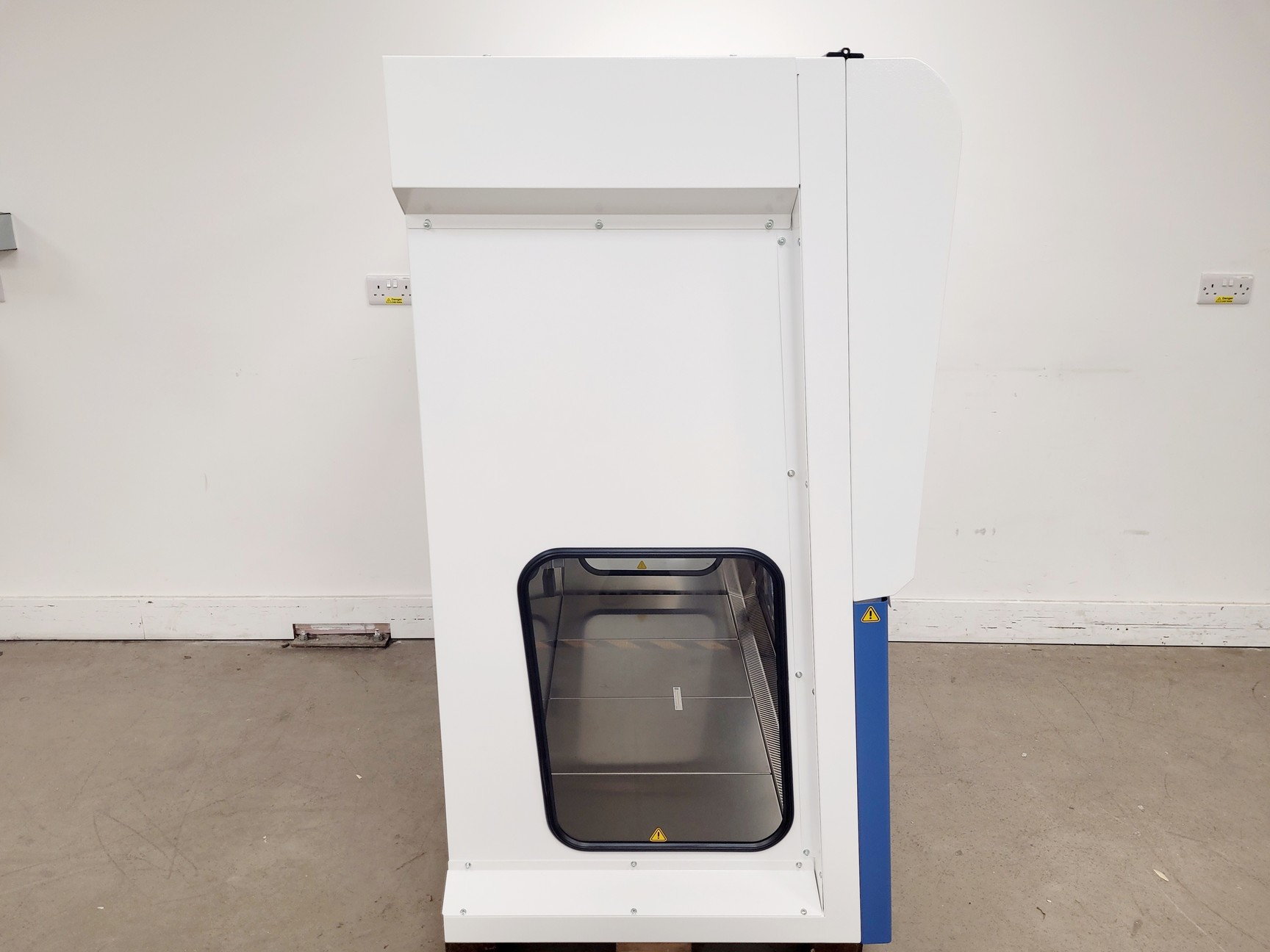 Image of BioAir Safemate ECO+ 1.2BS Class II Microbiological Safety Cabinet w/ Stand