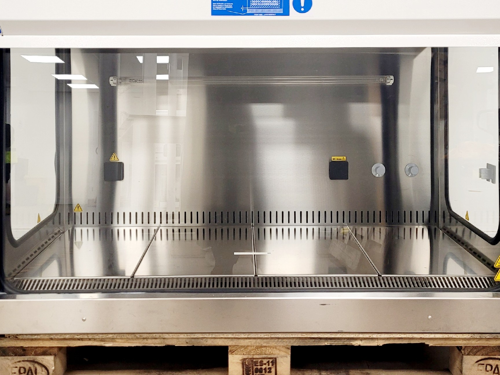 Image of BioAir Safemate ECO+ 1.2BS Class II Microbiological Safety Cabinet w/ Stand