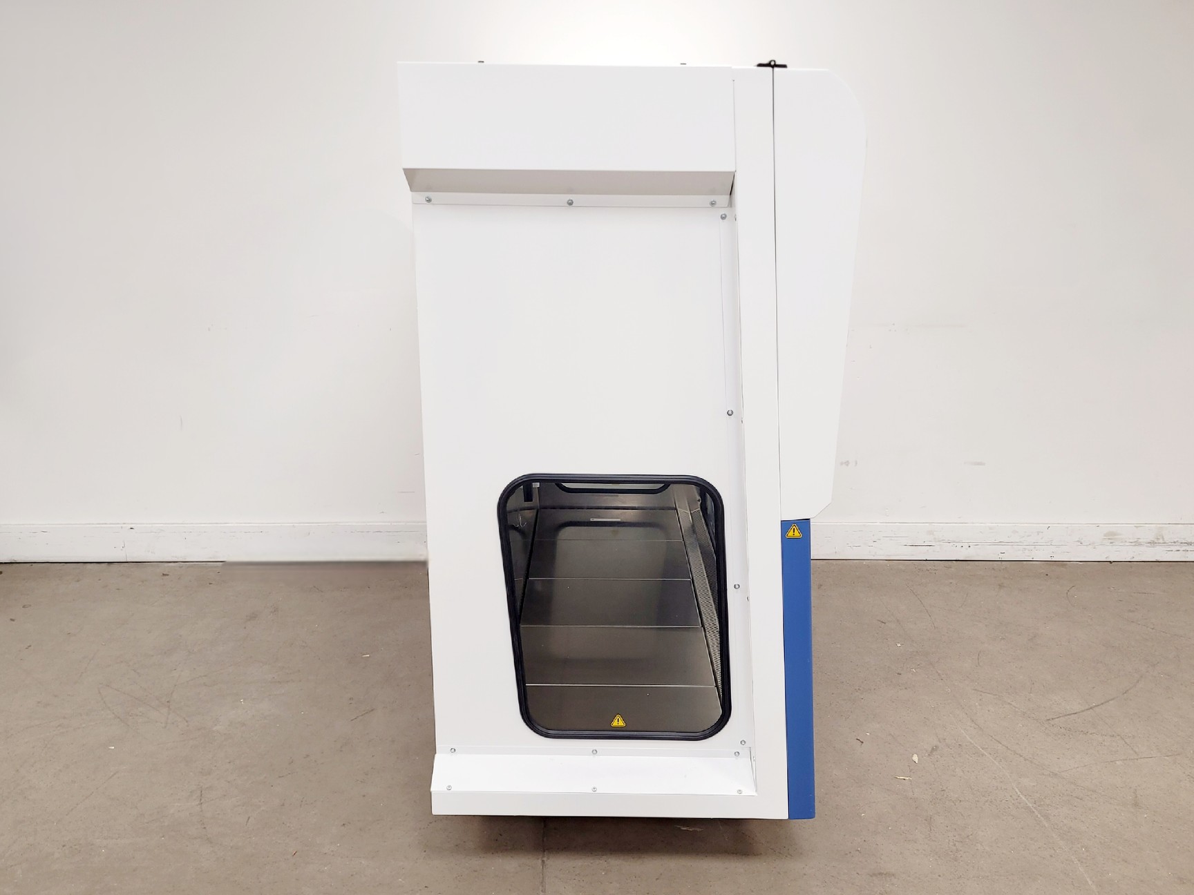 Image of BioAir Safemate ECO+ 1.5BS Class II Microbiological Safety Cabinet w/ Stand
