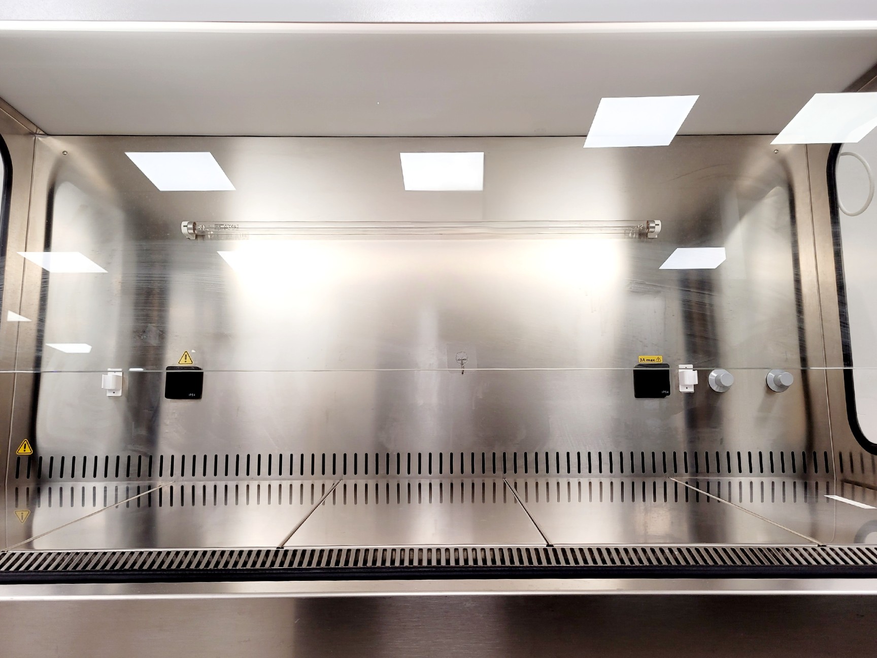 Image of BioAir Safemate ECO+ 1.5BS Class II Microbiological Safety Cabinet w/ Stand