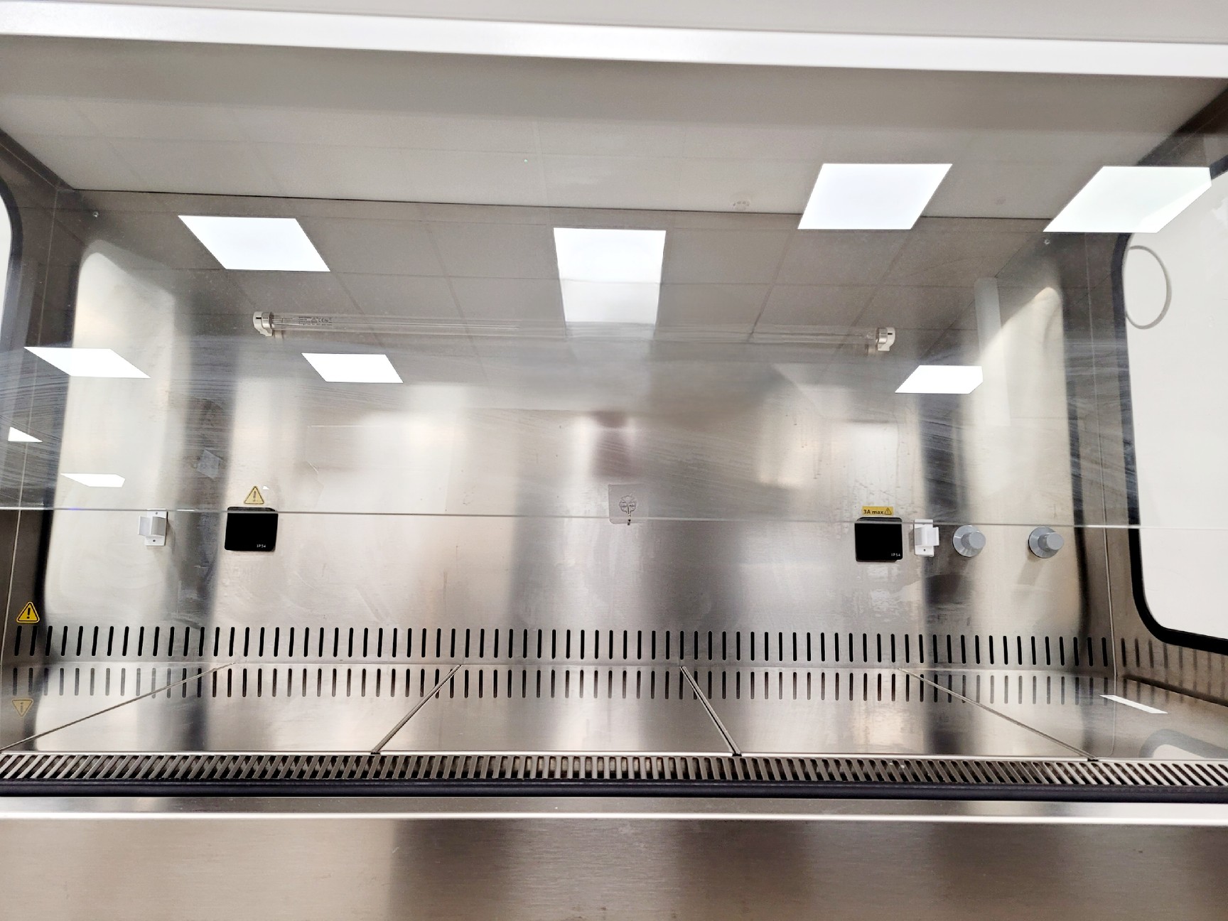 Image of BioAir Safemate ECO+ 1.5BS Class II Microbiological Safety Cabinet w/ Stand