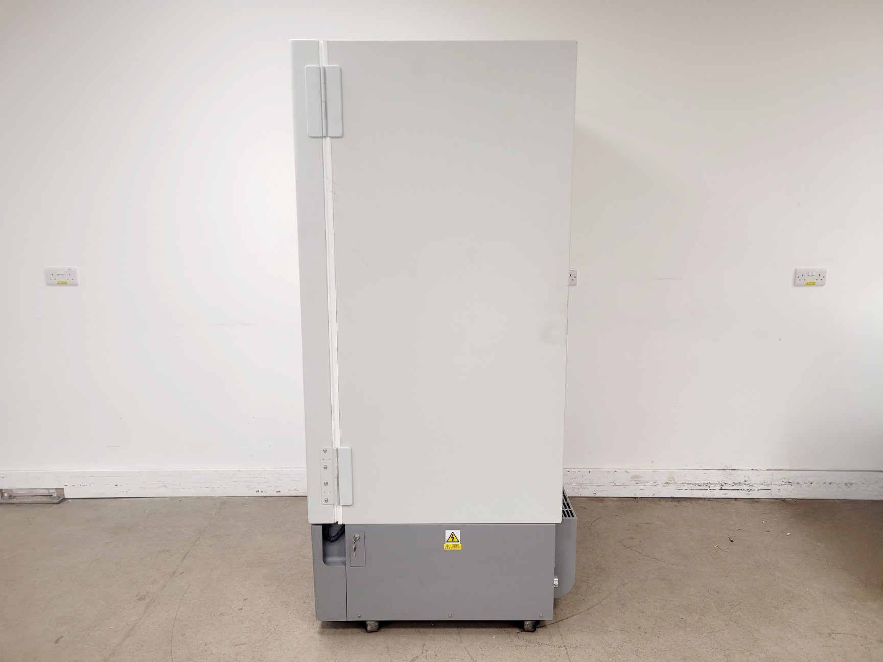 Image of Eppendorf CyroCube F740hiw Ultra Low Temperature Freezer Lab