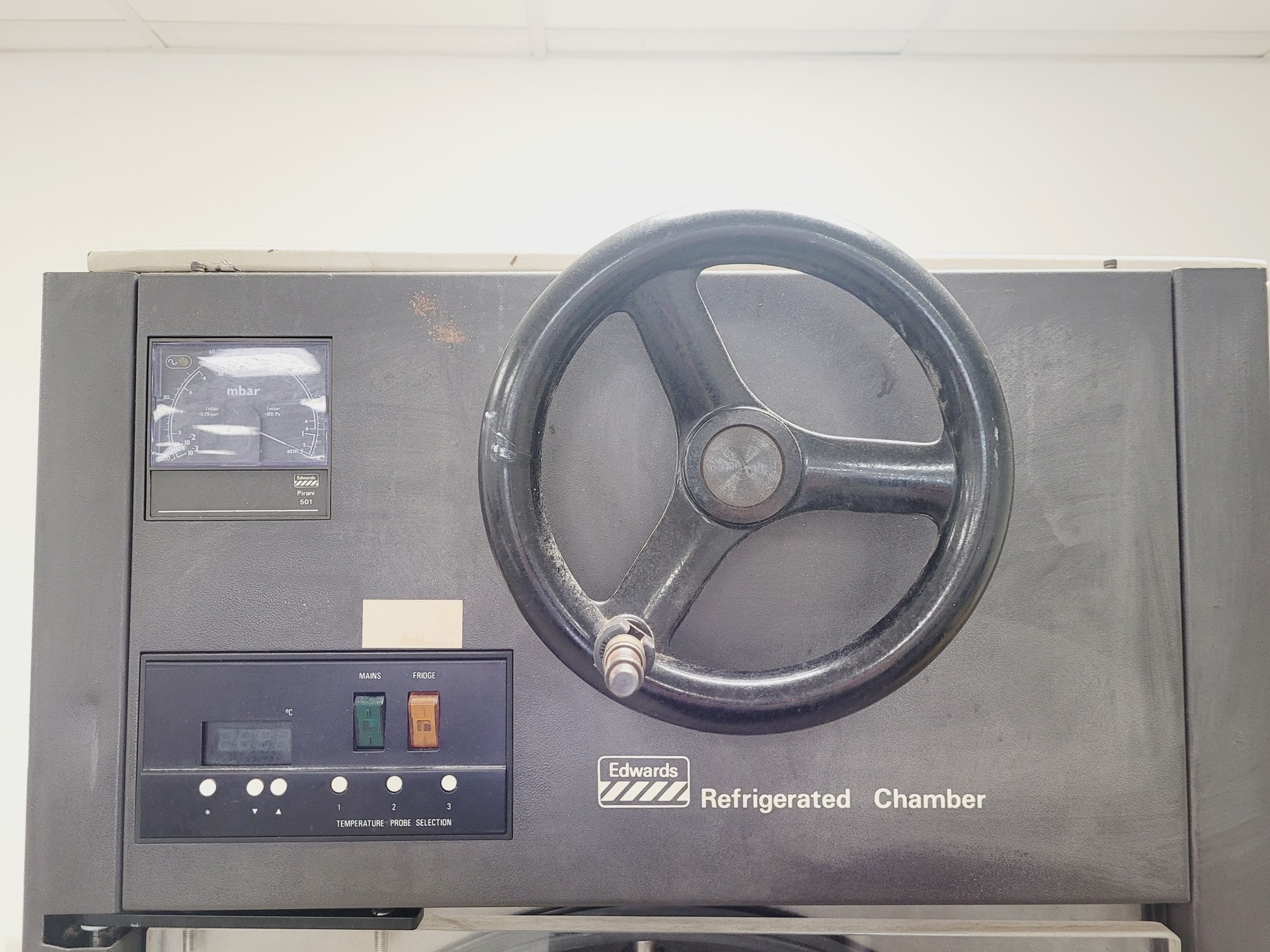 Image of Edwards Refrigerated Chamber & Freeze Dryer Super Modulyo Lab