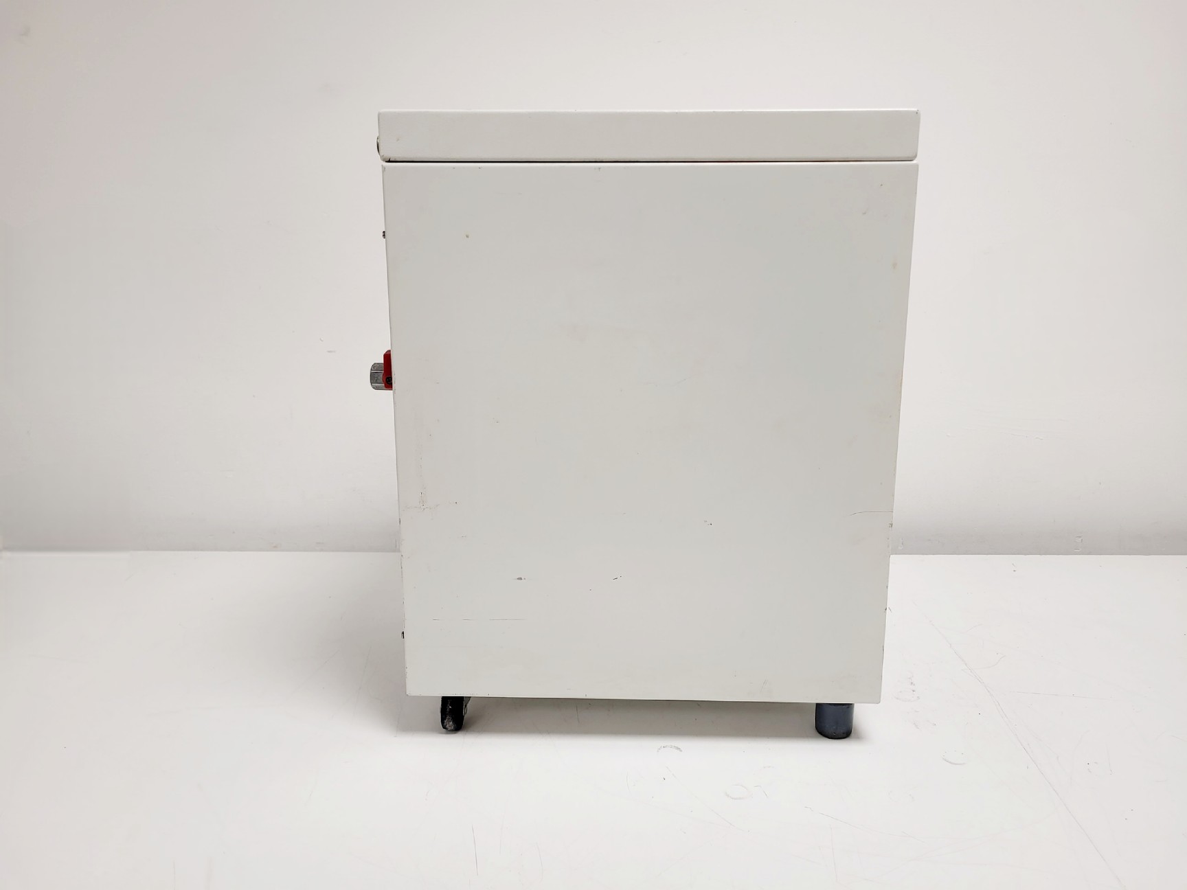 Image of Buchi F-305 Recirculating Chiller Lab