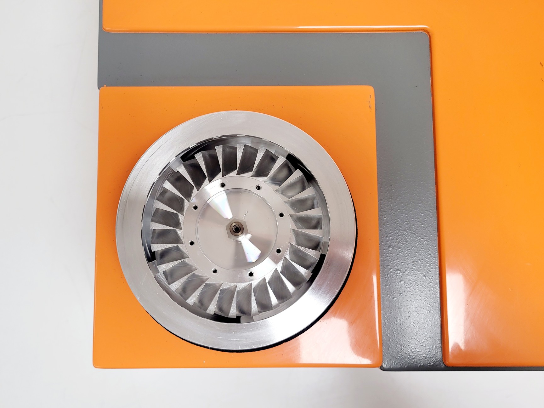Image of Alcatel Drytel 100 Turbomolecular Vacuum Pump
