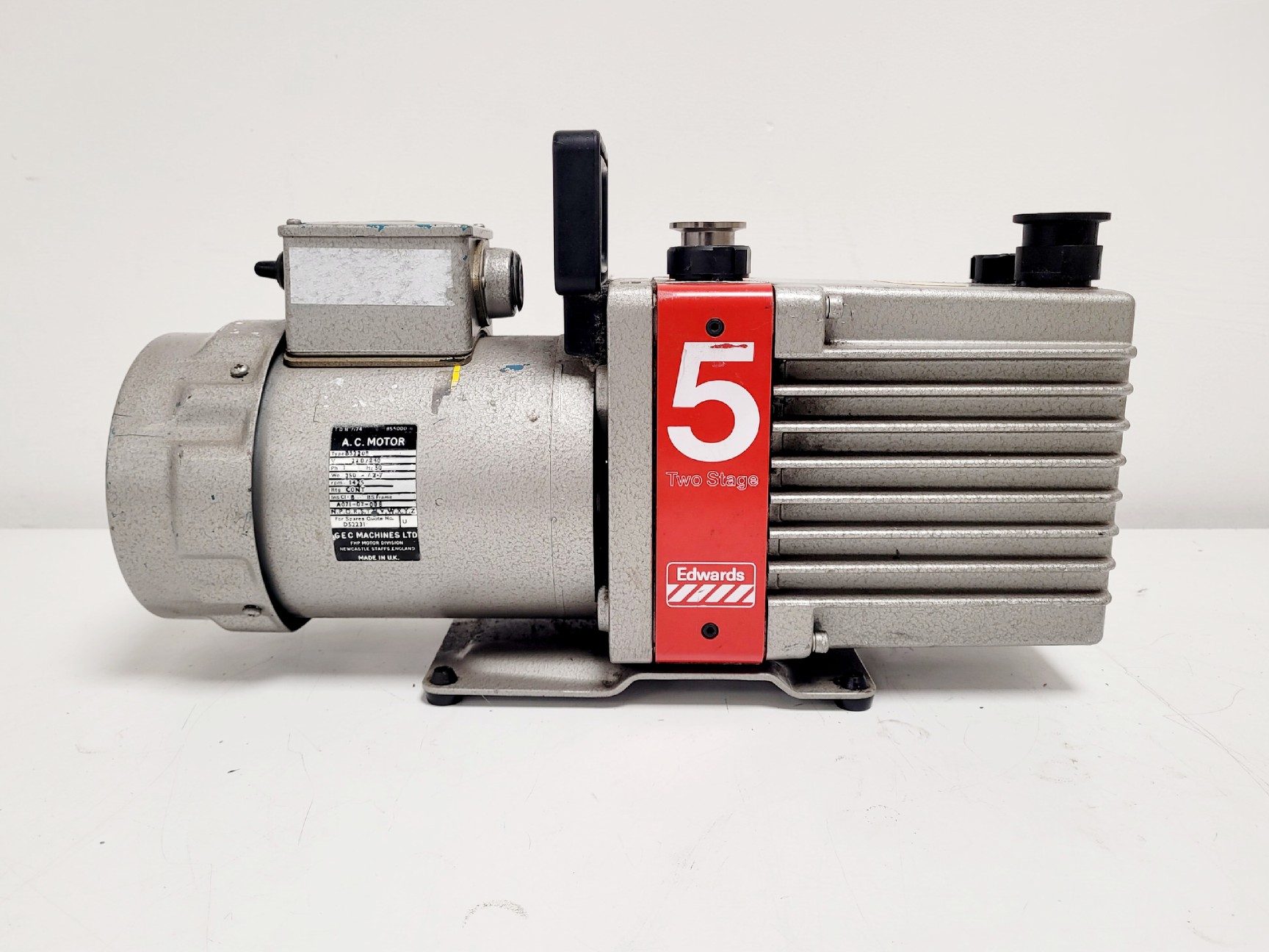 Image of Edwards 5 E2M5 Two Stage Rotary Vane Vacuum Pump