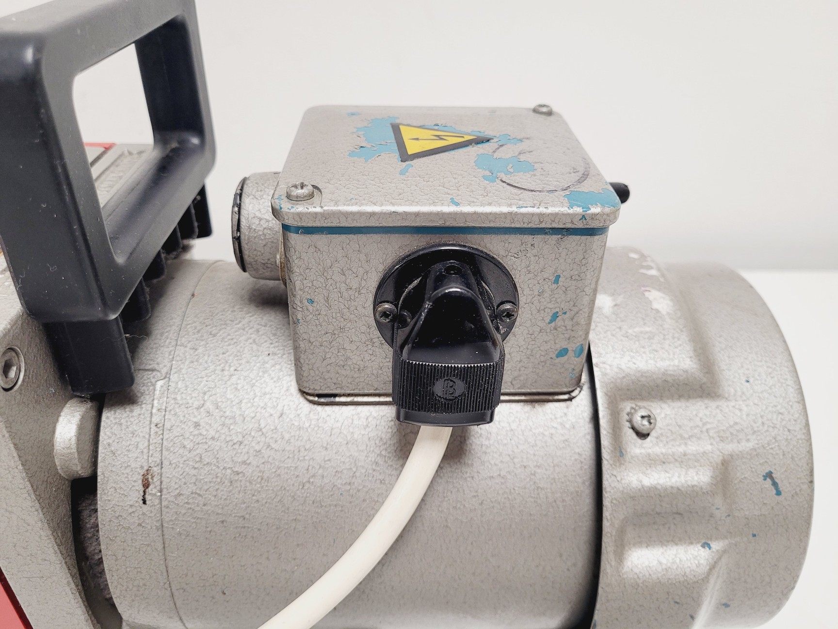 Image of Edwards 5 E2M5 Two Stage Rotary Vane Vacuum Pump