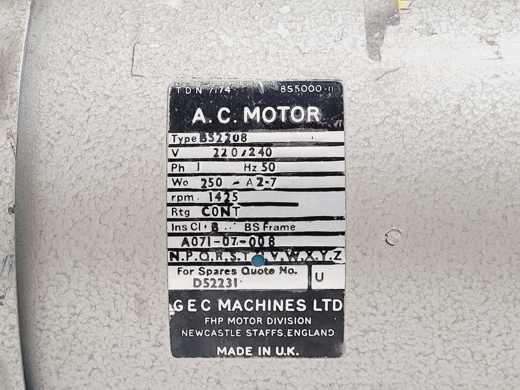 Image of Edwards 5 E2M5 Two Stage Rotary Vane Vacuum Pump