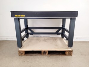 Image of Melles Griot Anti-Vibration Isolation Table
