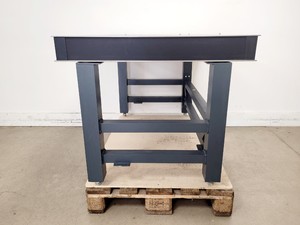 Thumbnail image of Melles Griot Anti-Vibration Isolation Table