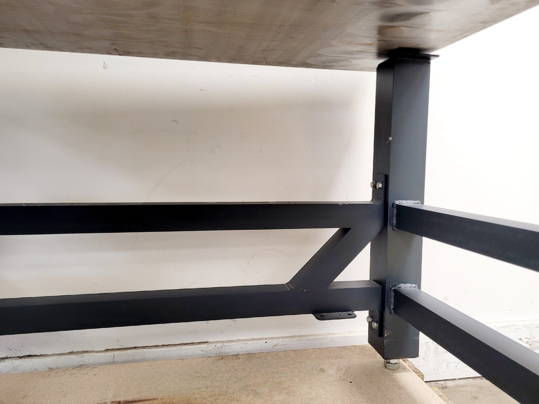 Image of Melles Griot Anti-Vibration Isolation Table