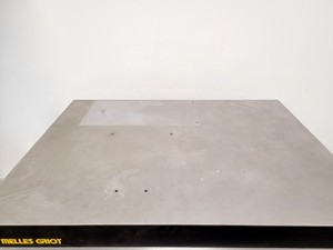 Thumbnail image of Melles Griot Anti-Vibration Isolation Table