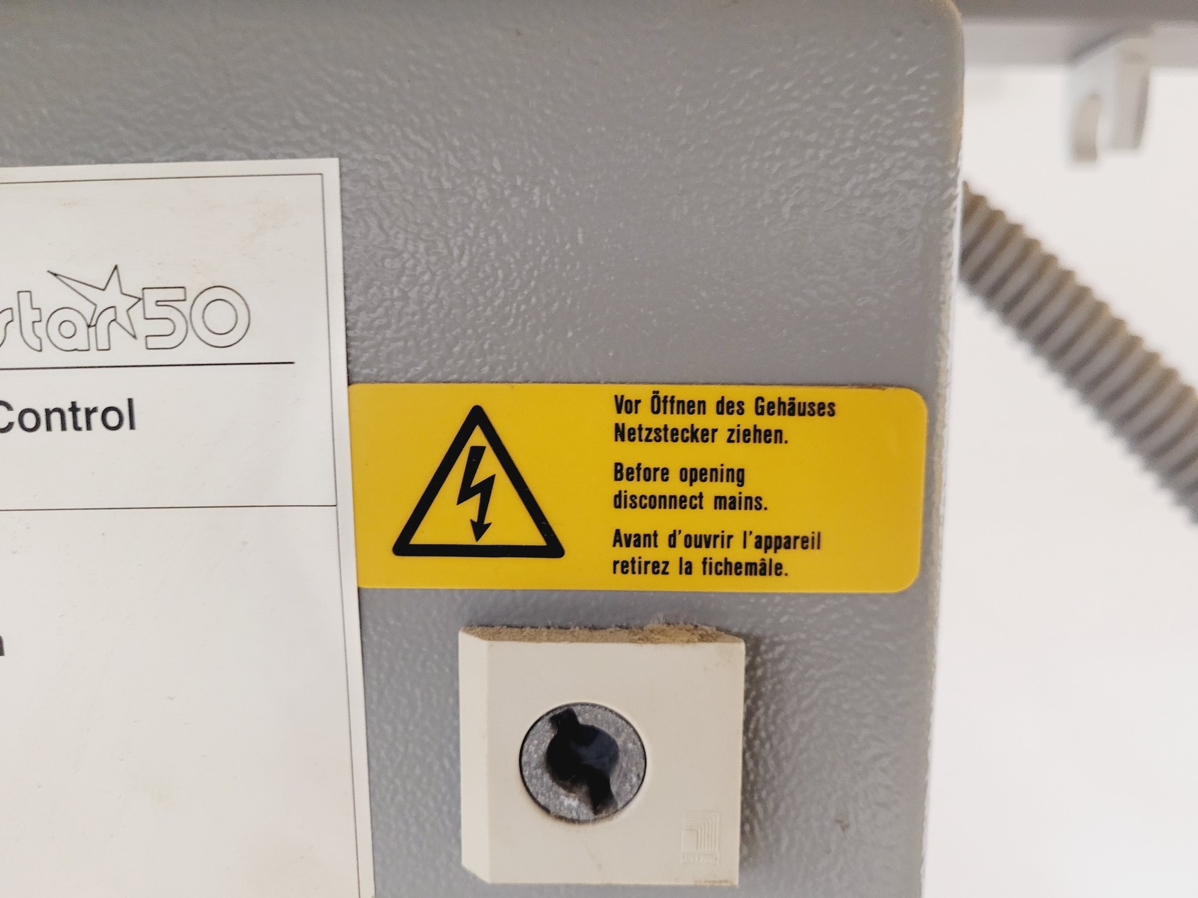 Image of MBraun Labstar 50 Glove Box Workstation